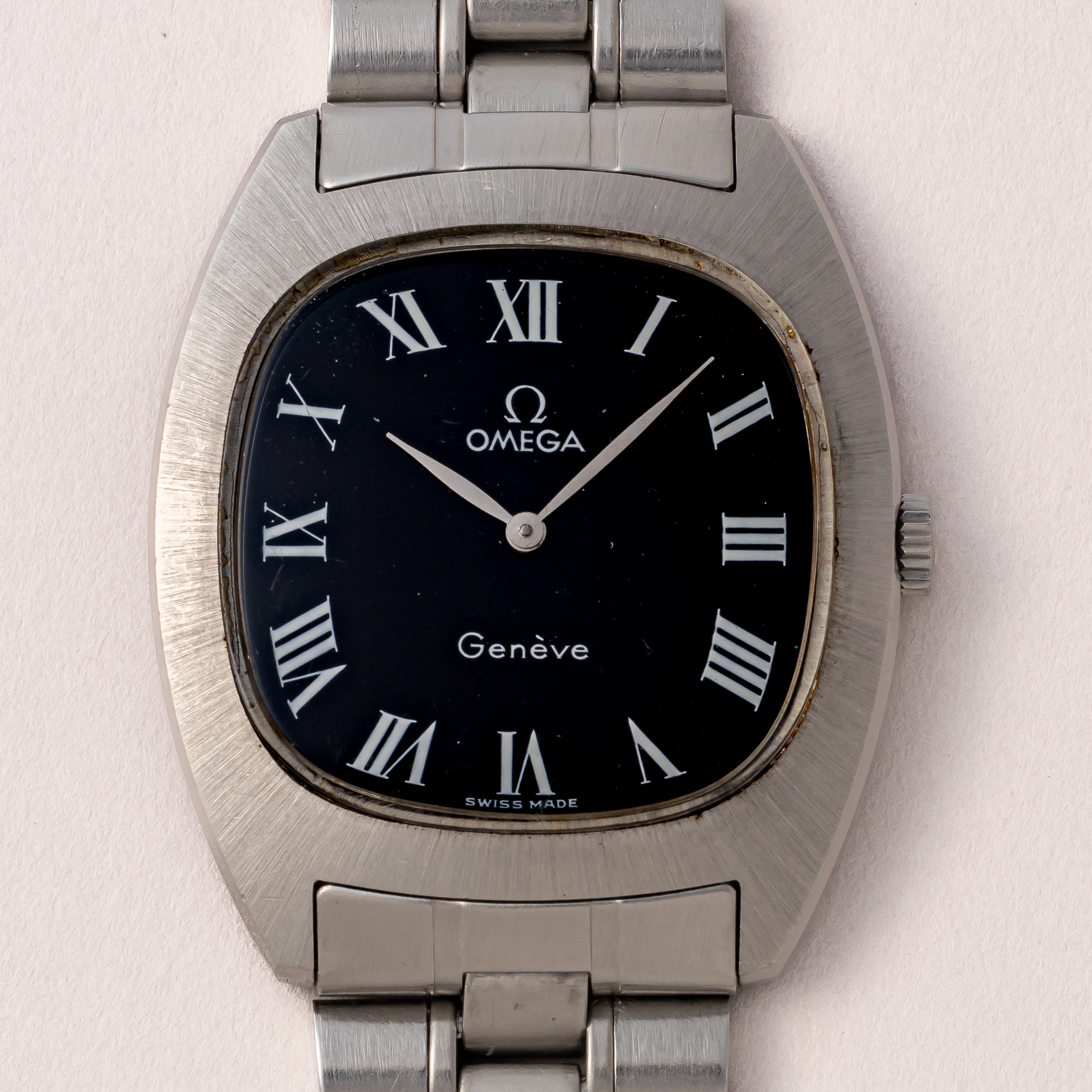 オメガ デ・ヴィル トノー型 1974年製 Ref.1110123 ブラックローマンダイヤル ブレス付き