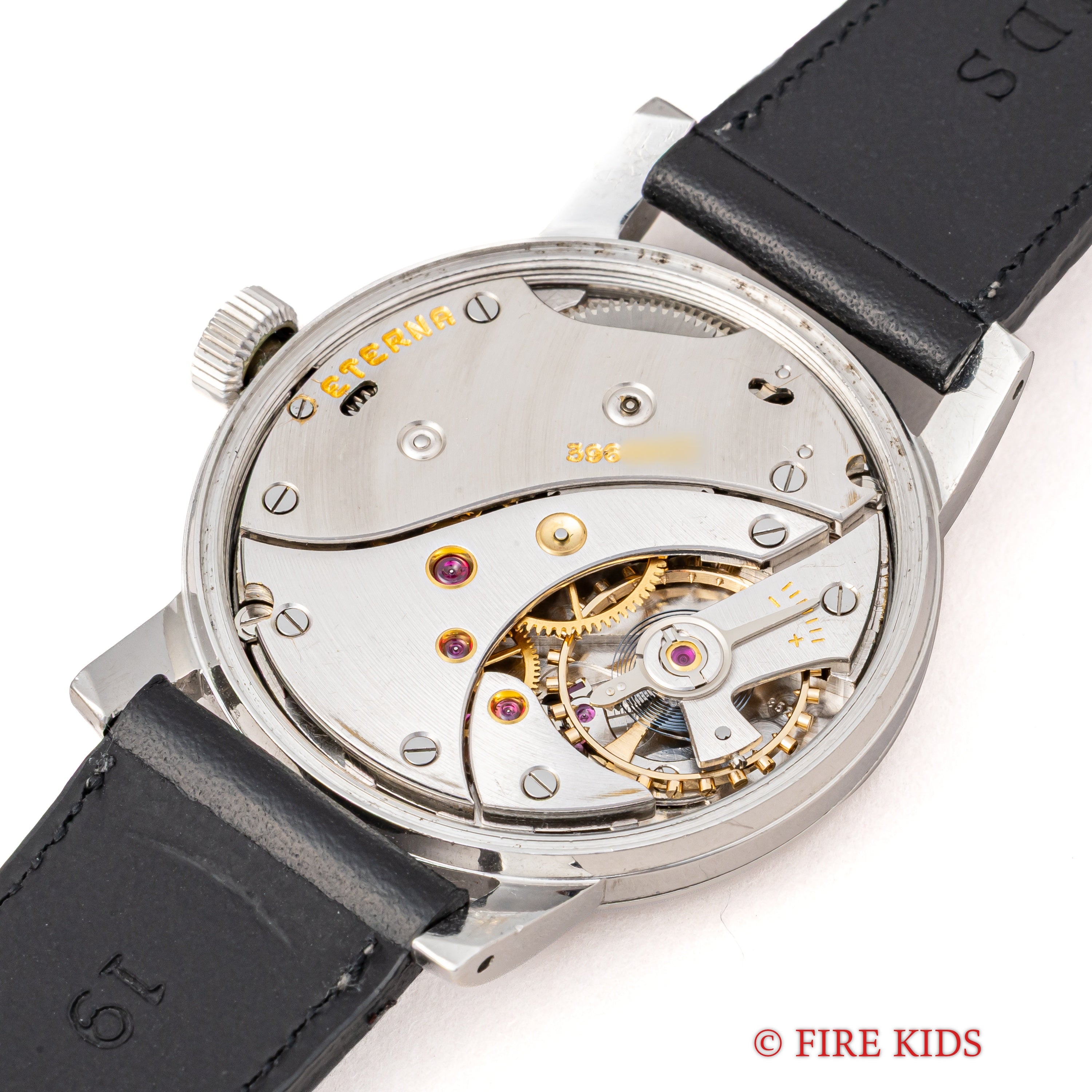 エテルナ 36㎜ビッグケース 1940年代製 ギルトダイヤル 耐震装置付き手巻 Cal.852U