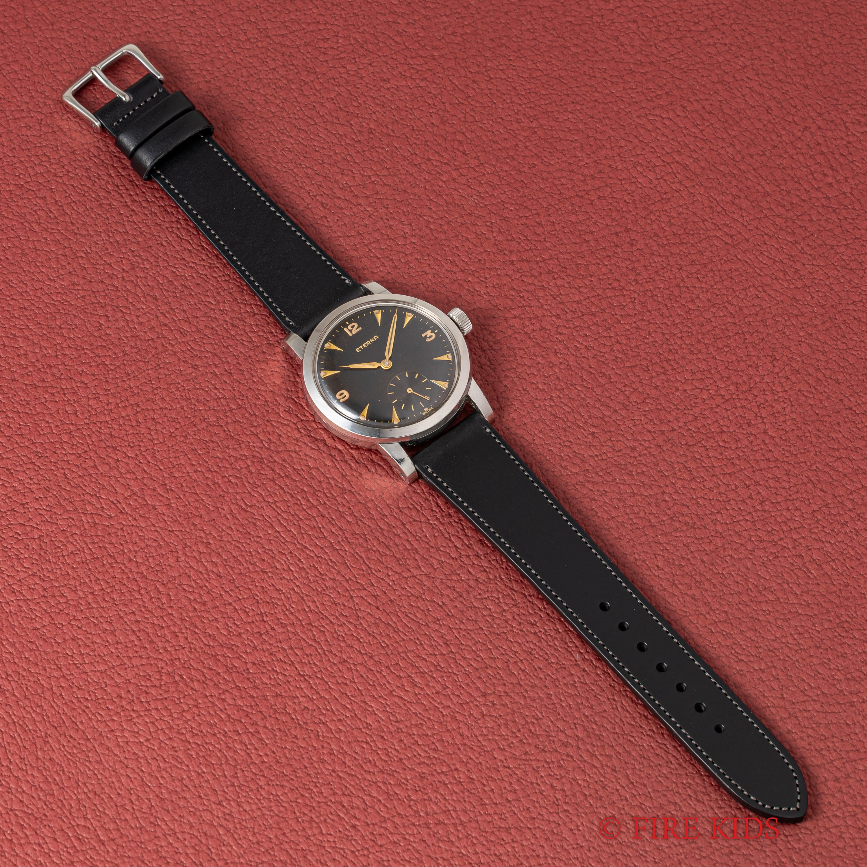 エテルナ 36㎜ビッグケース 1940年代製 ギルトダイヤル 耐震装置付き手巻 Cal.852U