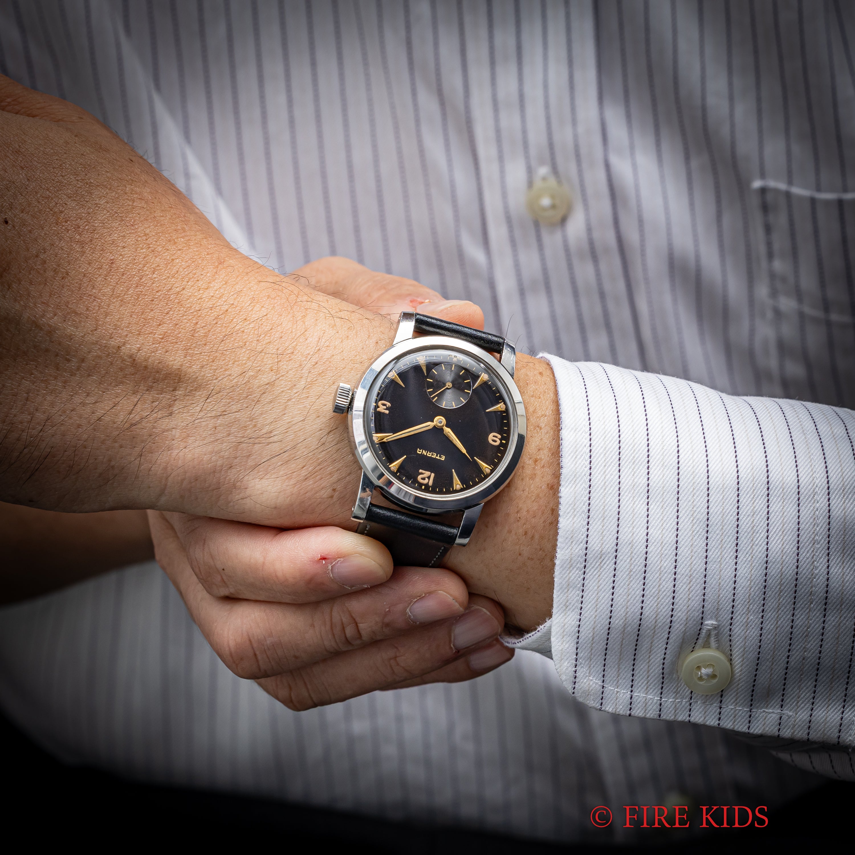 エテルナ 36㎜ビッグケース 1940年代製 ギルトダイヤル 耐震装置付き手巻 Cal.852U