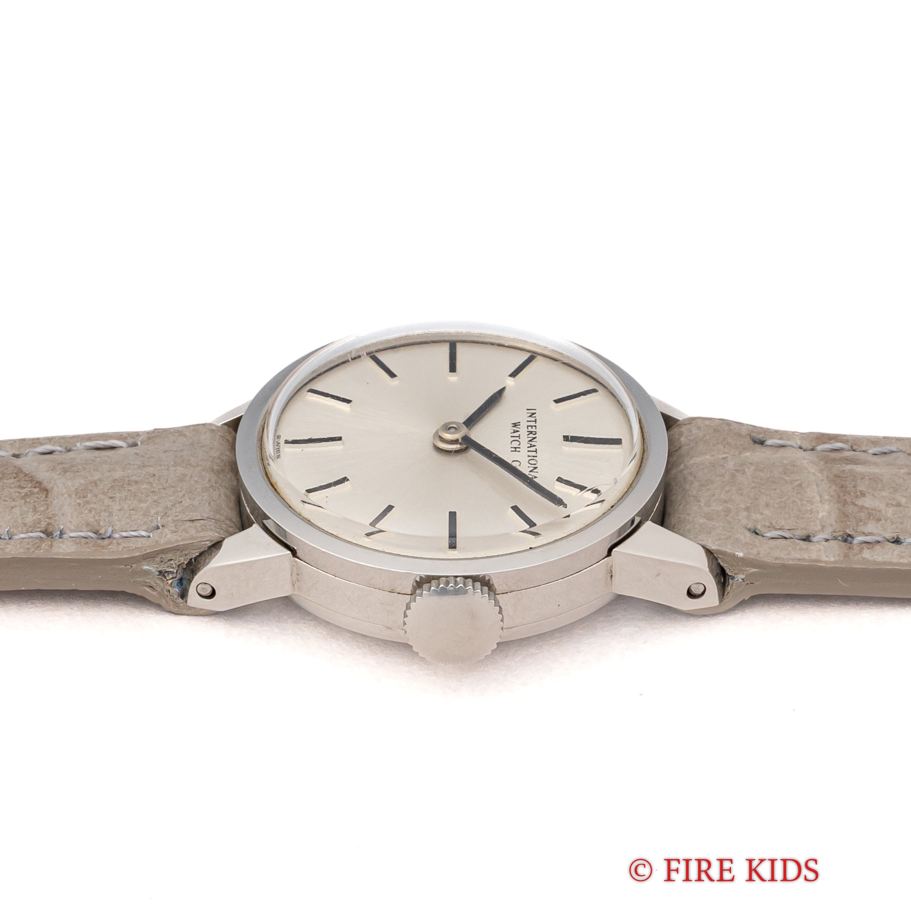 IWC ラウンドモデル レディース 1974年製 手巻き Cal.412