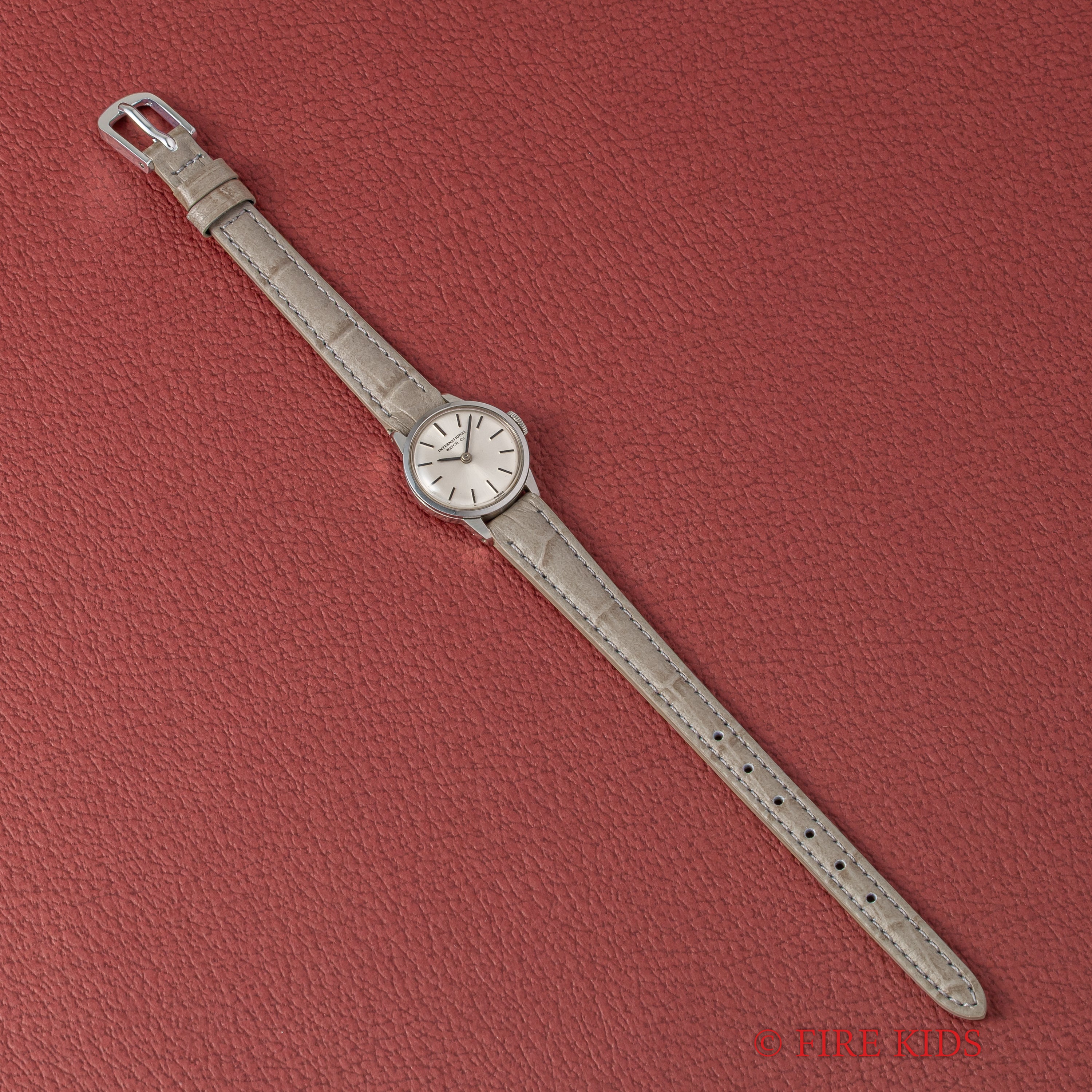 IWC ラウンドモデル レディース 1974年製 手巻き Cal.412