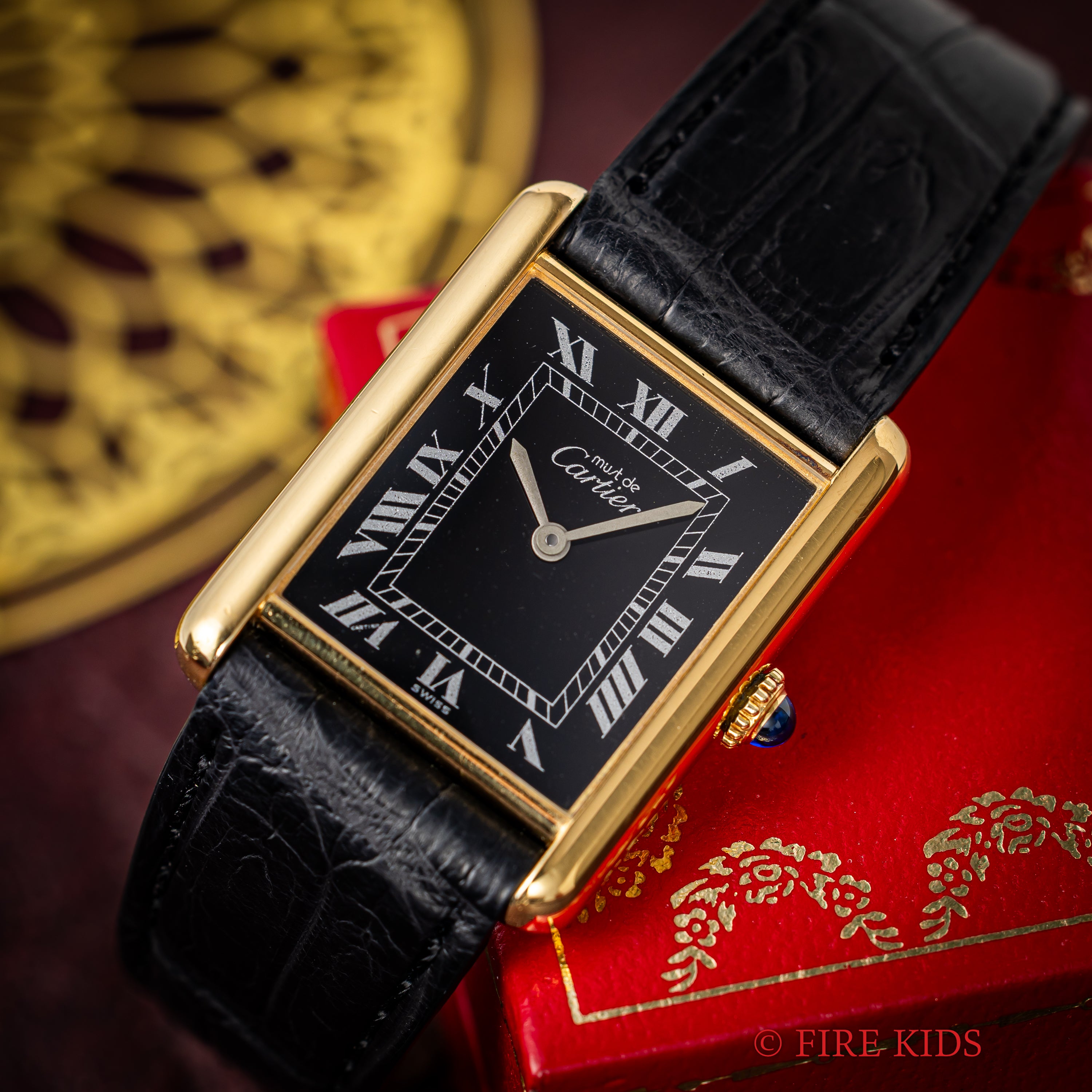 カルティエ マストタンク 1980年代製 LMサイズ ブラックローマンダイヤル 純正尾錠、箱、ギャラ付き