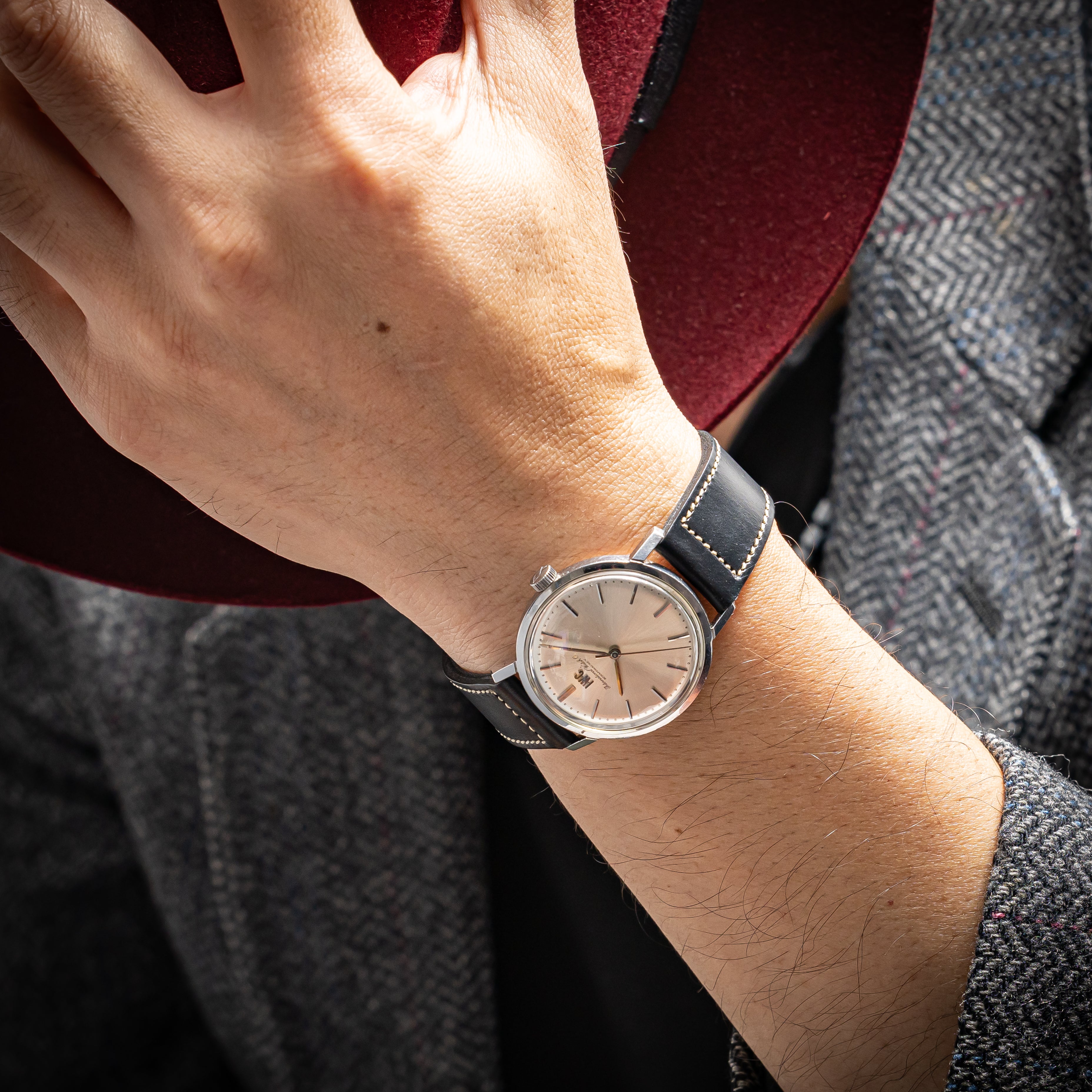 IWC ラウンドケース 1970年製 Ref.1818 手巻き Cal.89 シルバーダイヤル