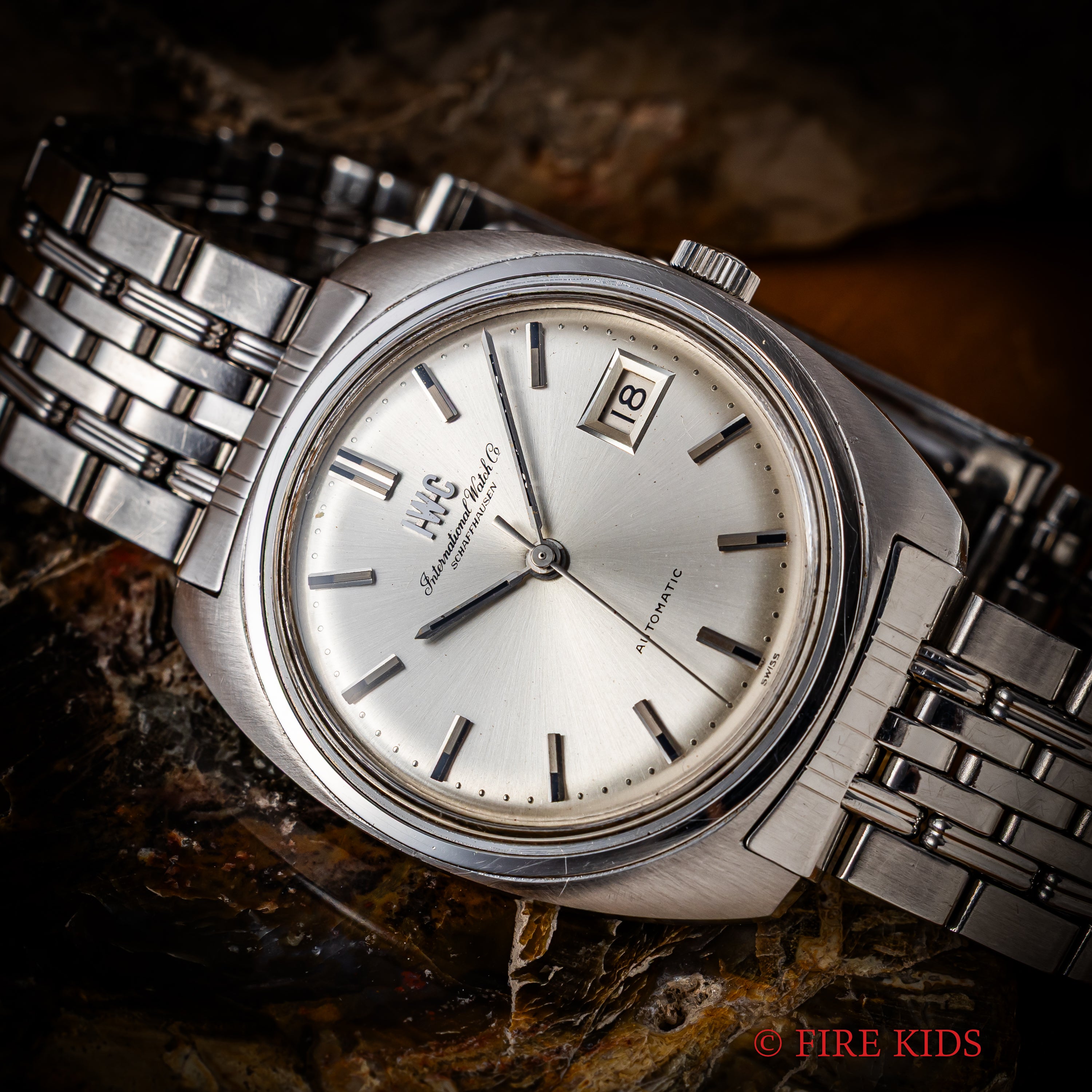 IWC トノーケース ゲイフレアブレス付き 1970年製 Ref.819A Cal.8541B