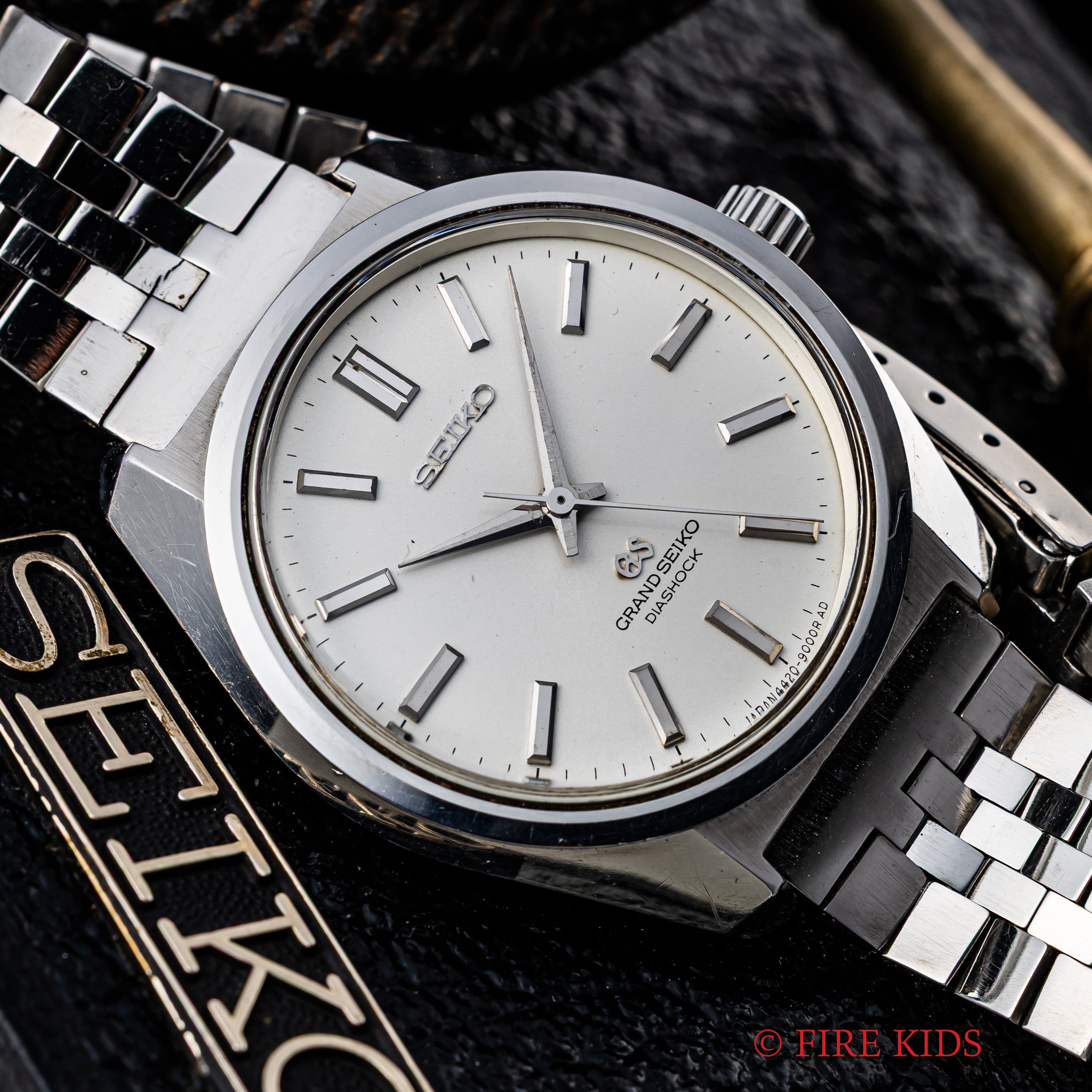 グランドセイコー 手巻き 1967年製 44GS前期 手巻 Ref.4420-9000 GSブレス 箱付 革ベルト尾錠付