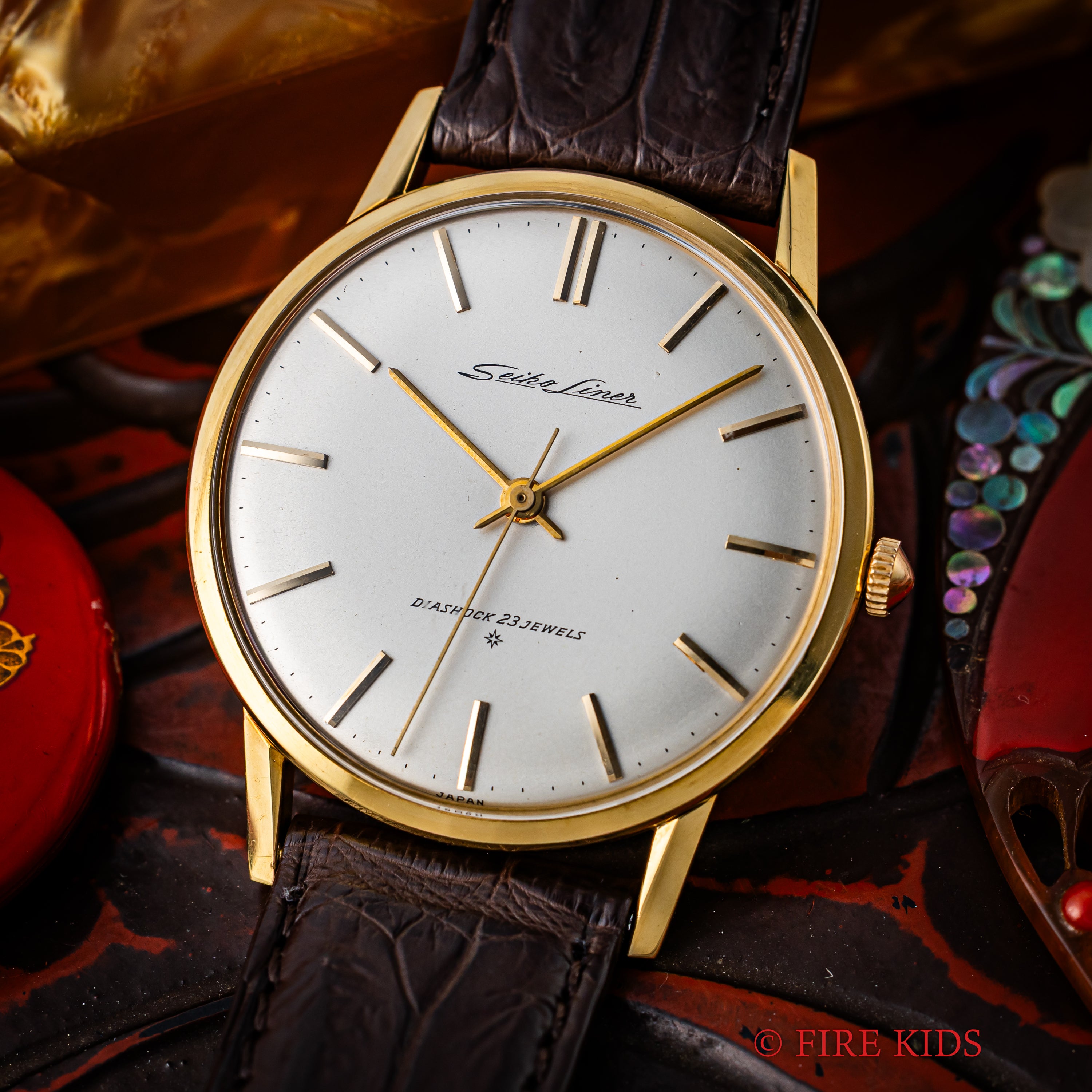 セイコー 18金無垢ライナー 1961年製 Ref.15010LN SDダイヤル 薄型手巻き