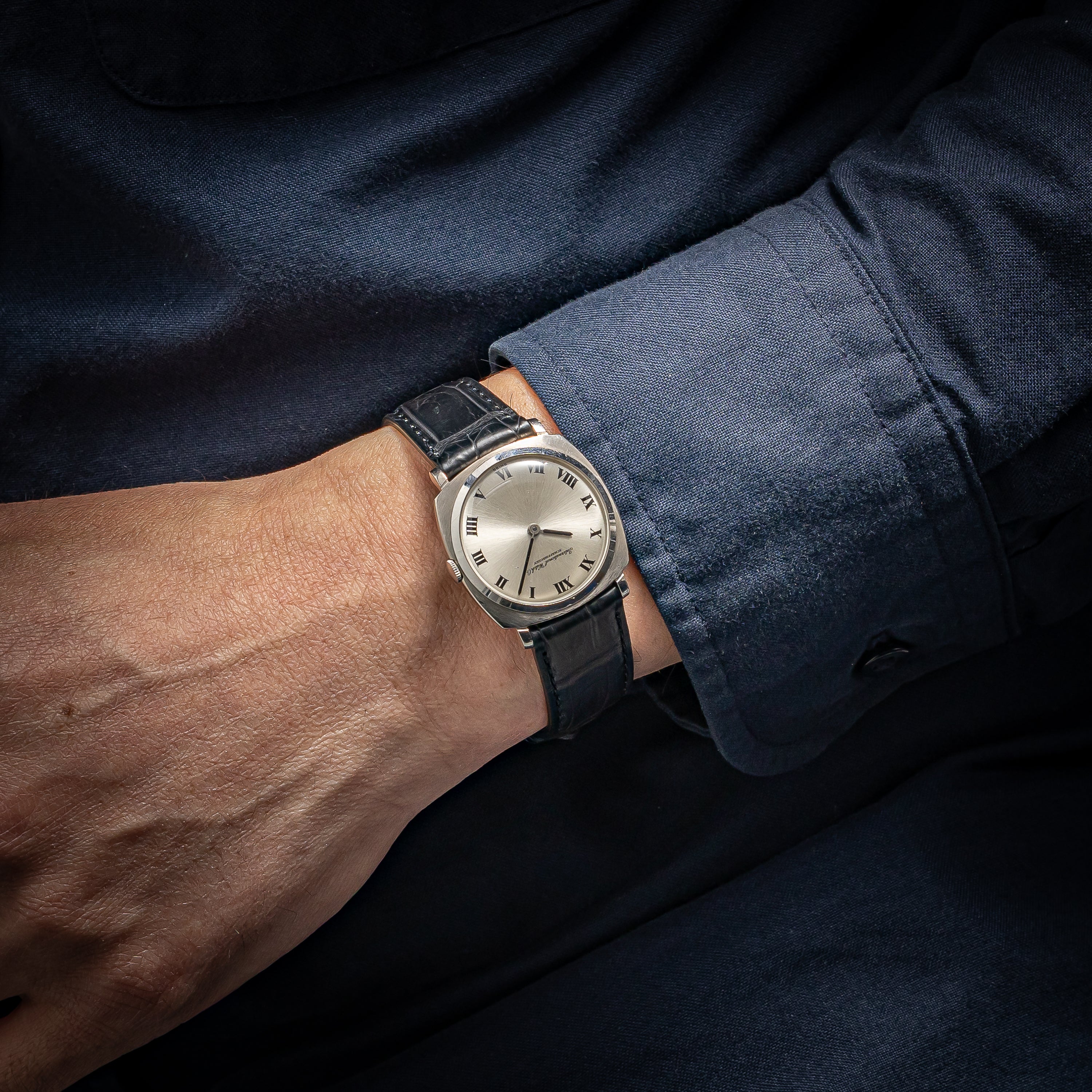 IWC 18金無垢ホワイトゴールドクッションケース 1973年製 ローマンダイヤル 箱・純正尾錠付き 手巻き Cal.423