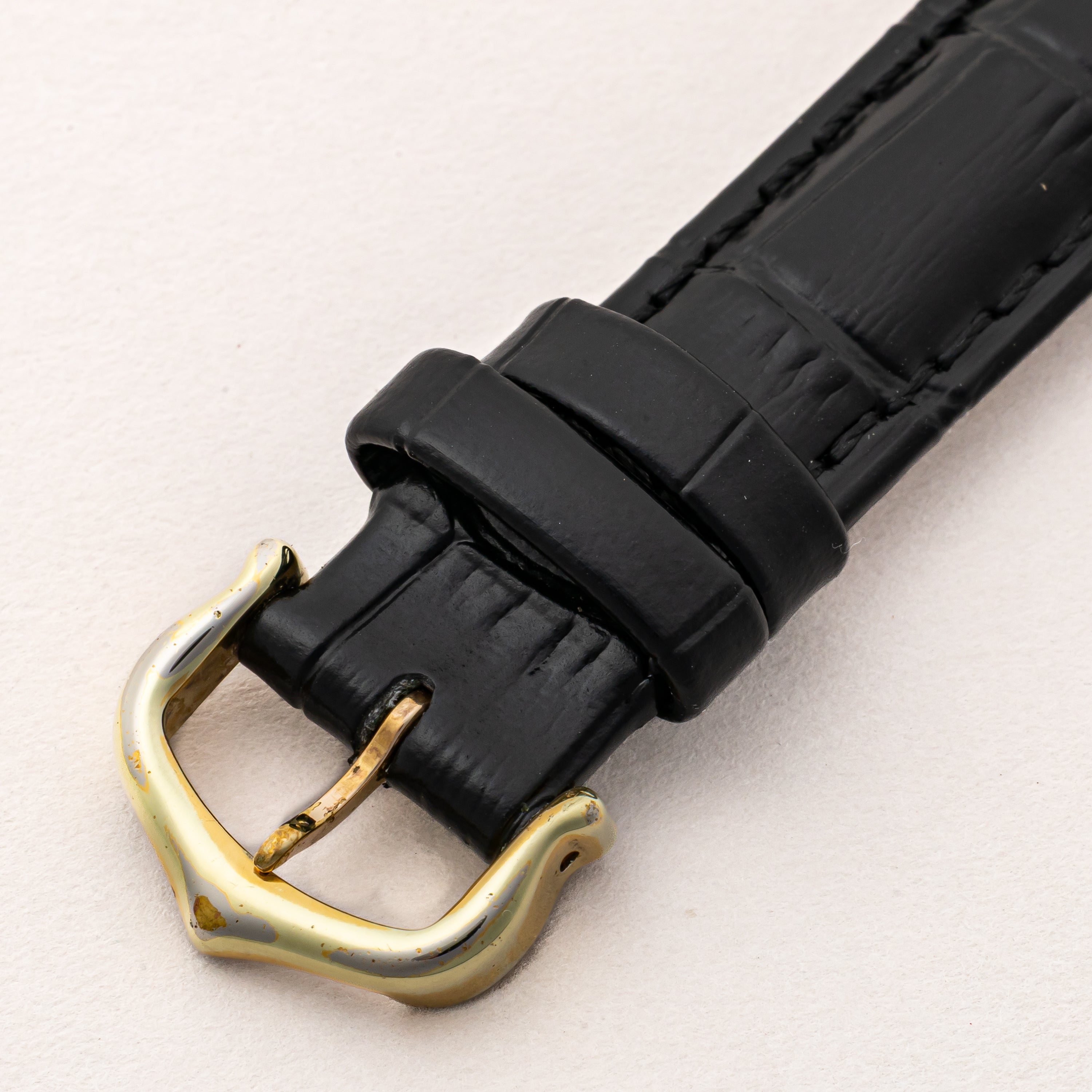 カルティエ マストタンク 1980年代製 SMサイズ ブラックローマンダイヤル 純正尾錠付き