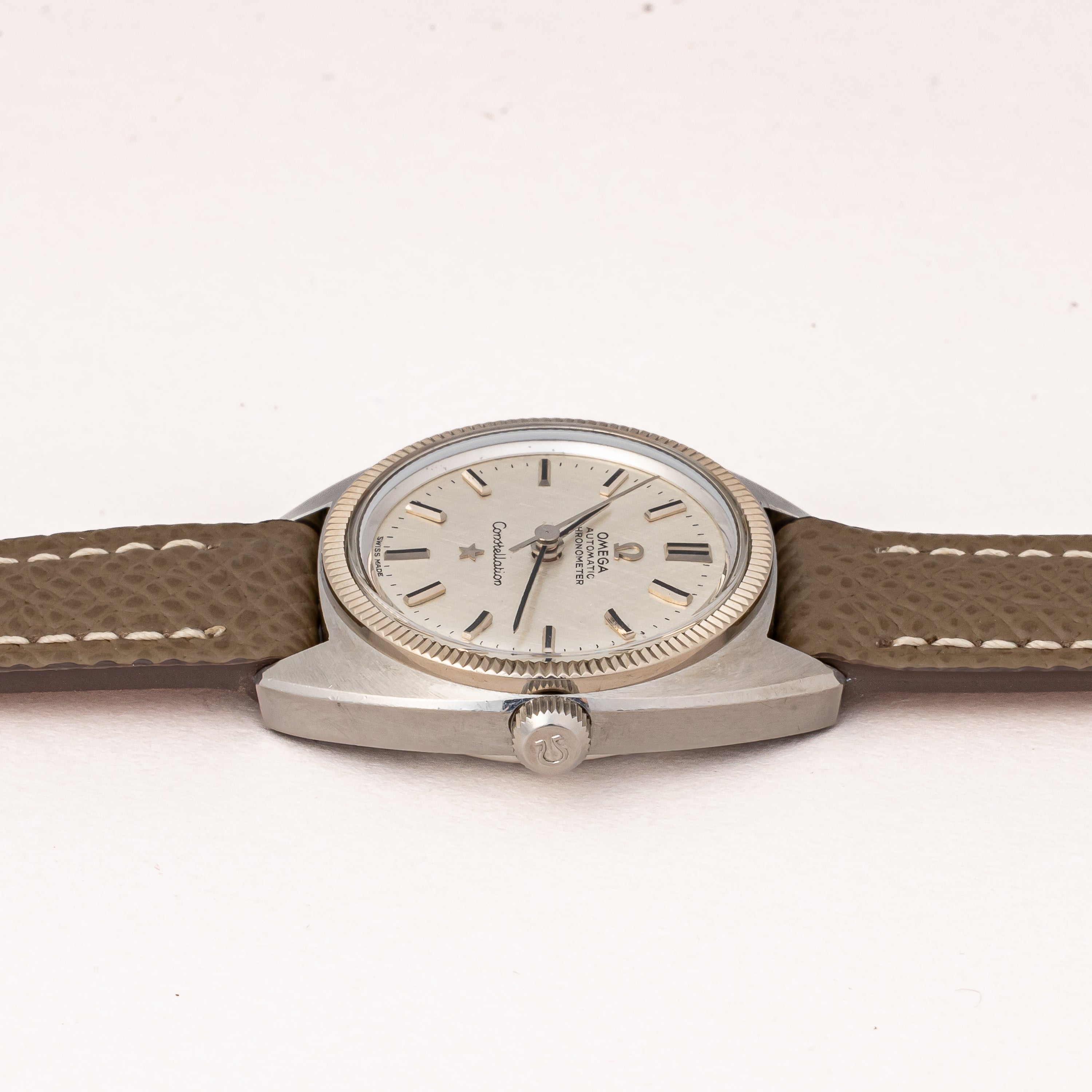 オメガ コンステレーション レディース 1968年製 自動巻 WGベゼル Ref.567.011