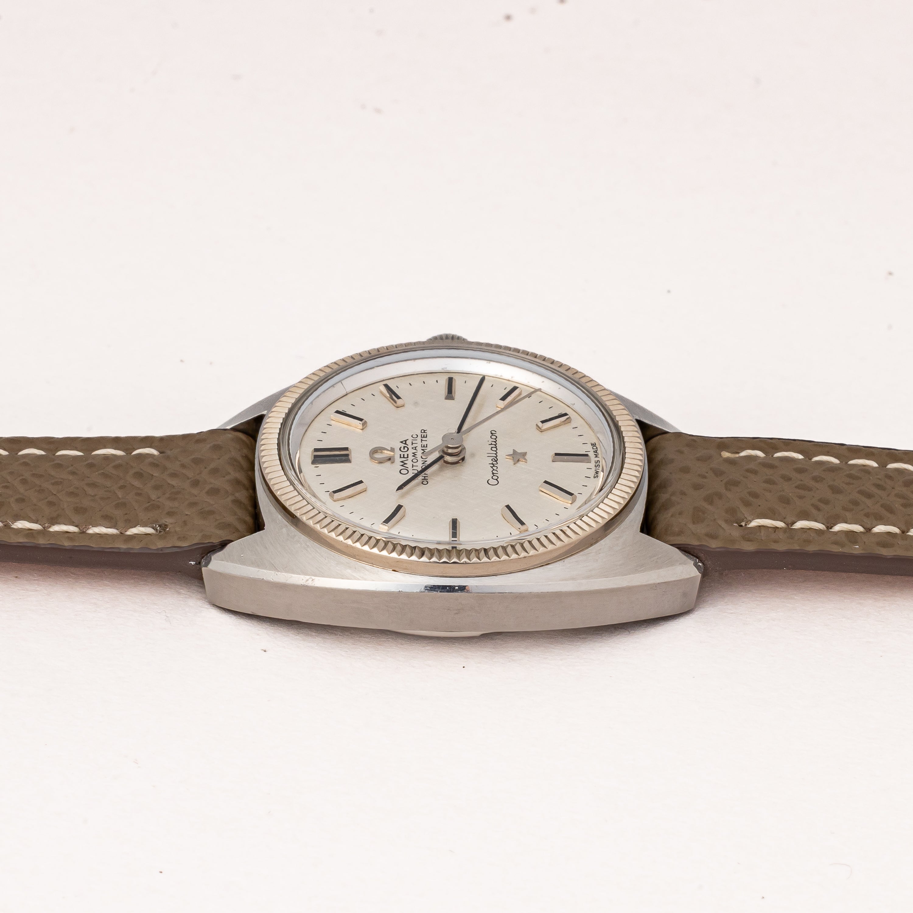 オメガ コンステレーション レディース 1968年製 自動巻 WGベゼル Ref.567.011