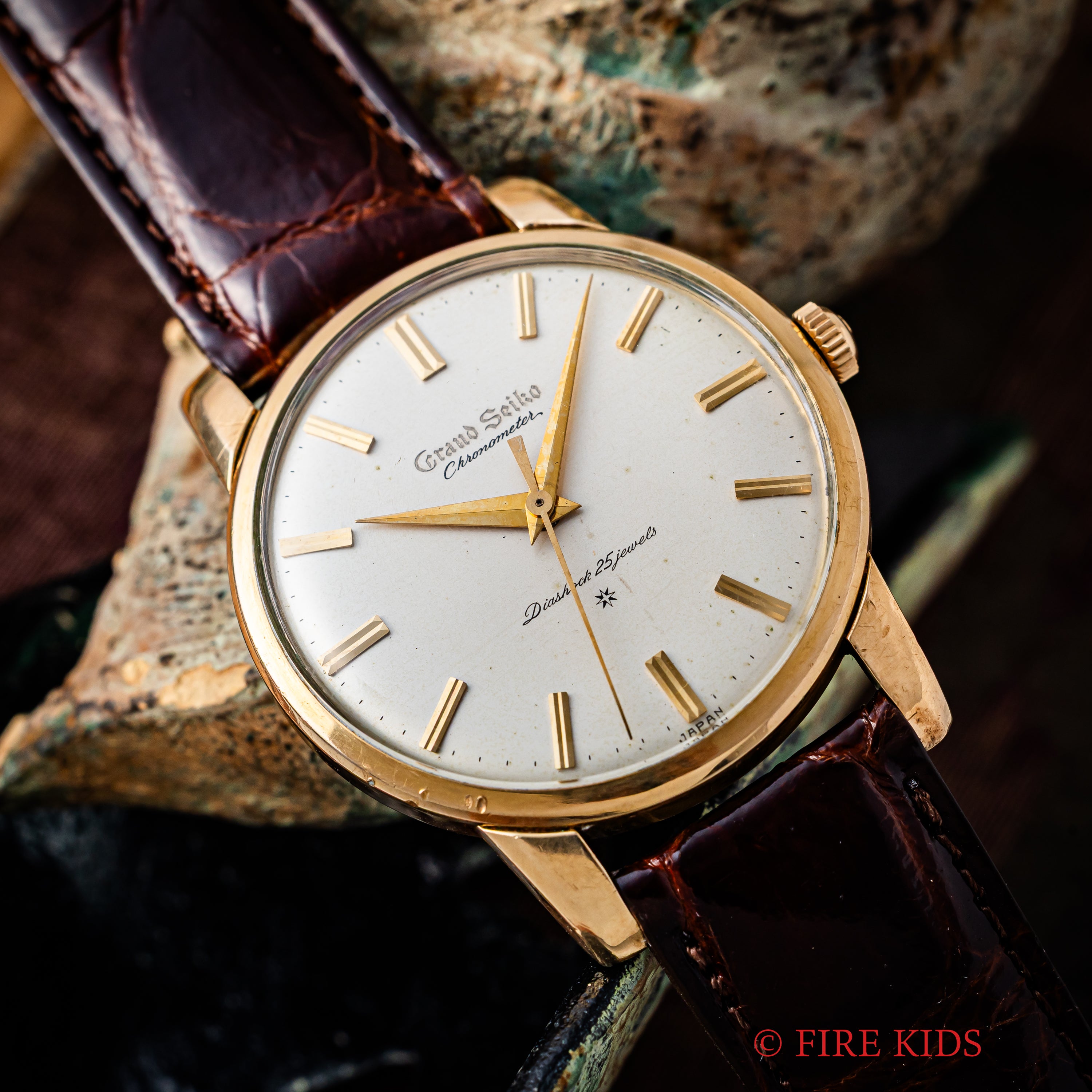 グランドセイコー ファーストモデル 1960年製 Ref.J14070GS 彫文字盤 手巻きロービート