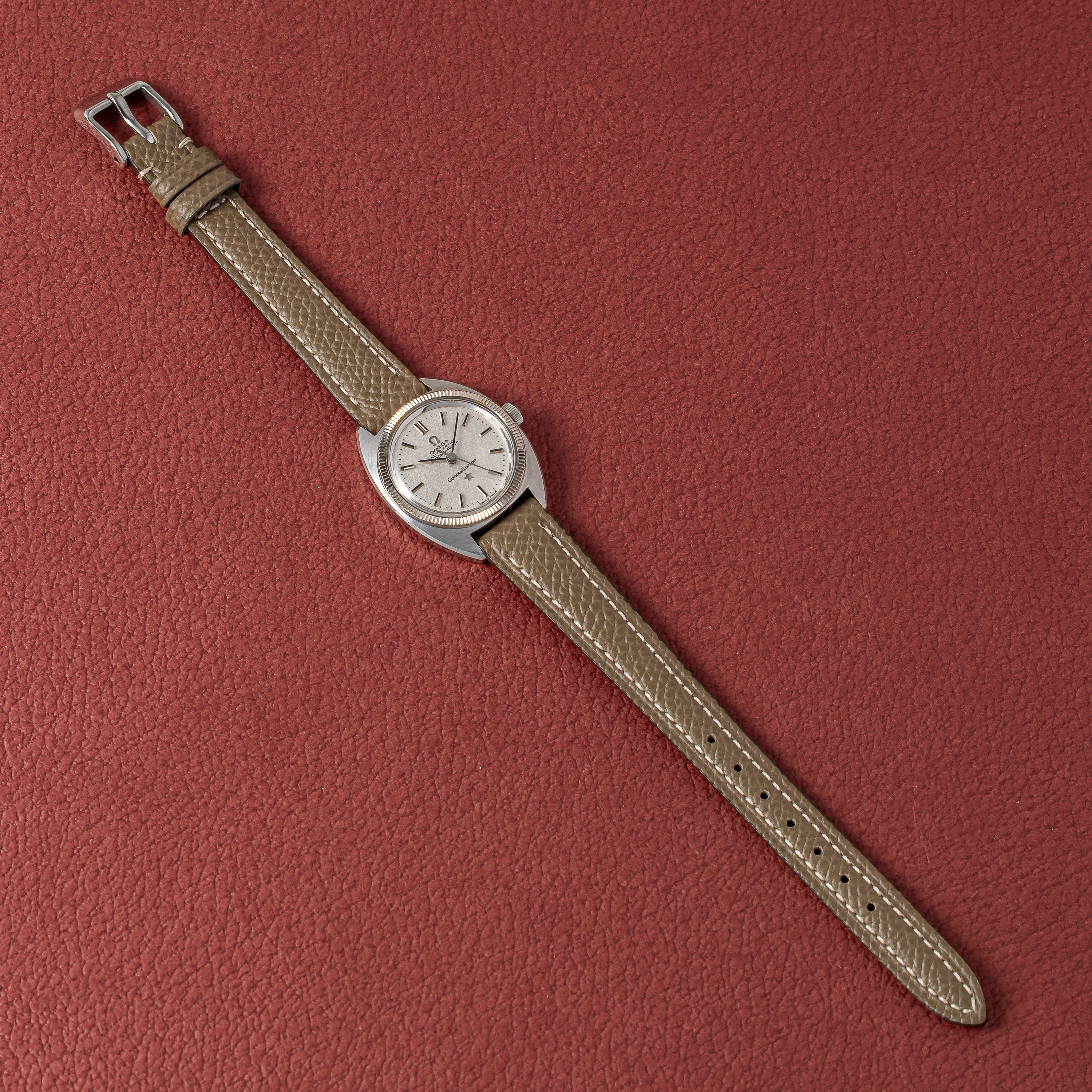 オメガ コンステレーション レディース 1968年製 自動巻 WGベゼル Ref.567.011