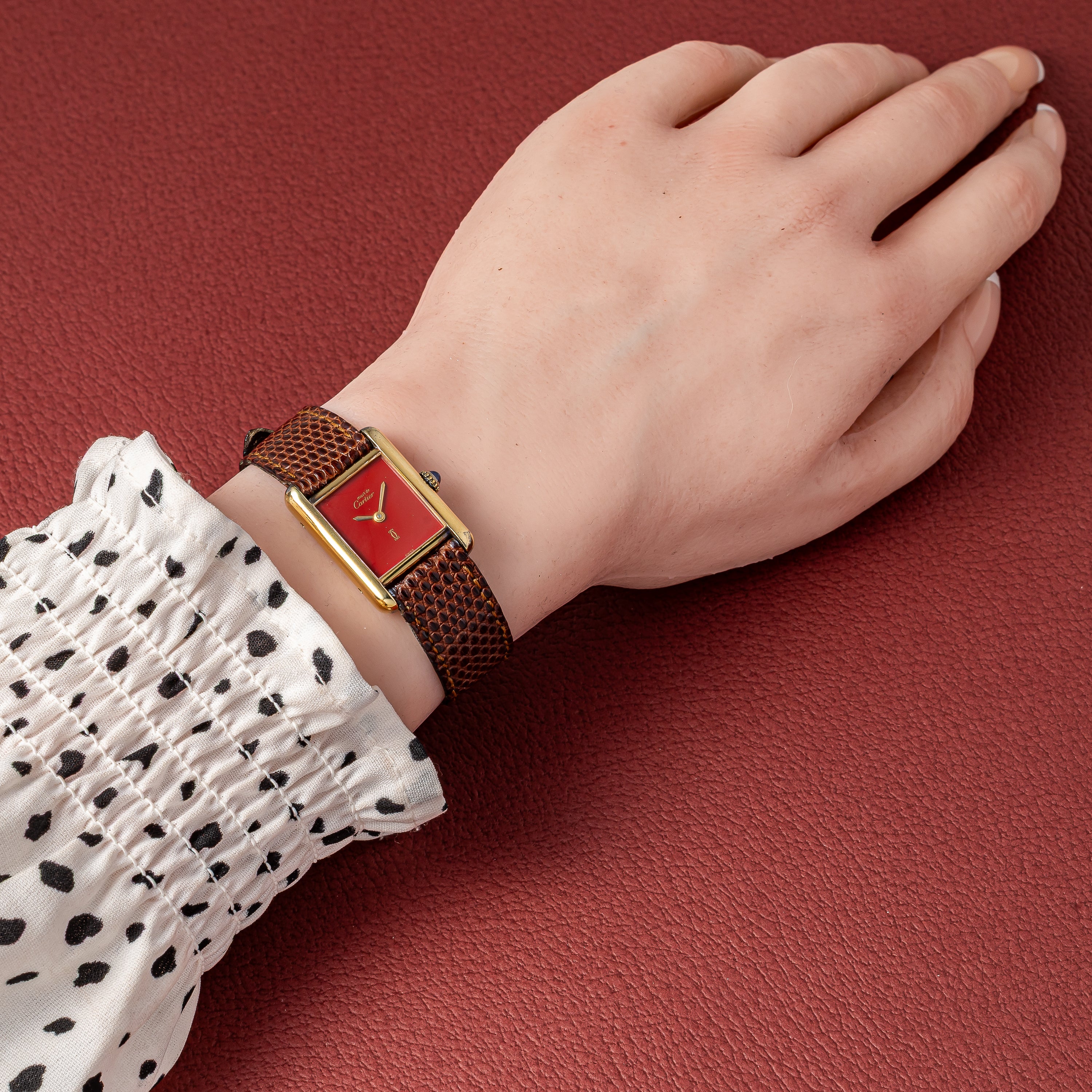 カルティエ マストタンク 1980年代製 SMサイズ 手巻き ボルドーダイヤル 純正革ベルト、純正尾錠付き