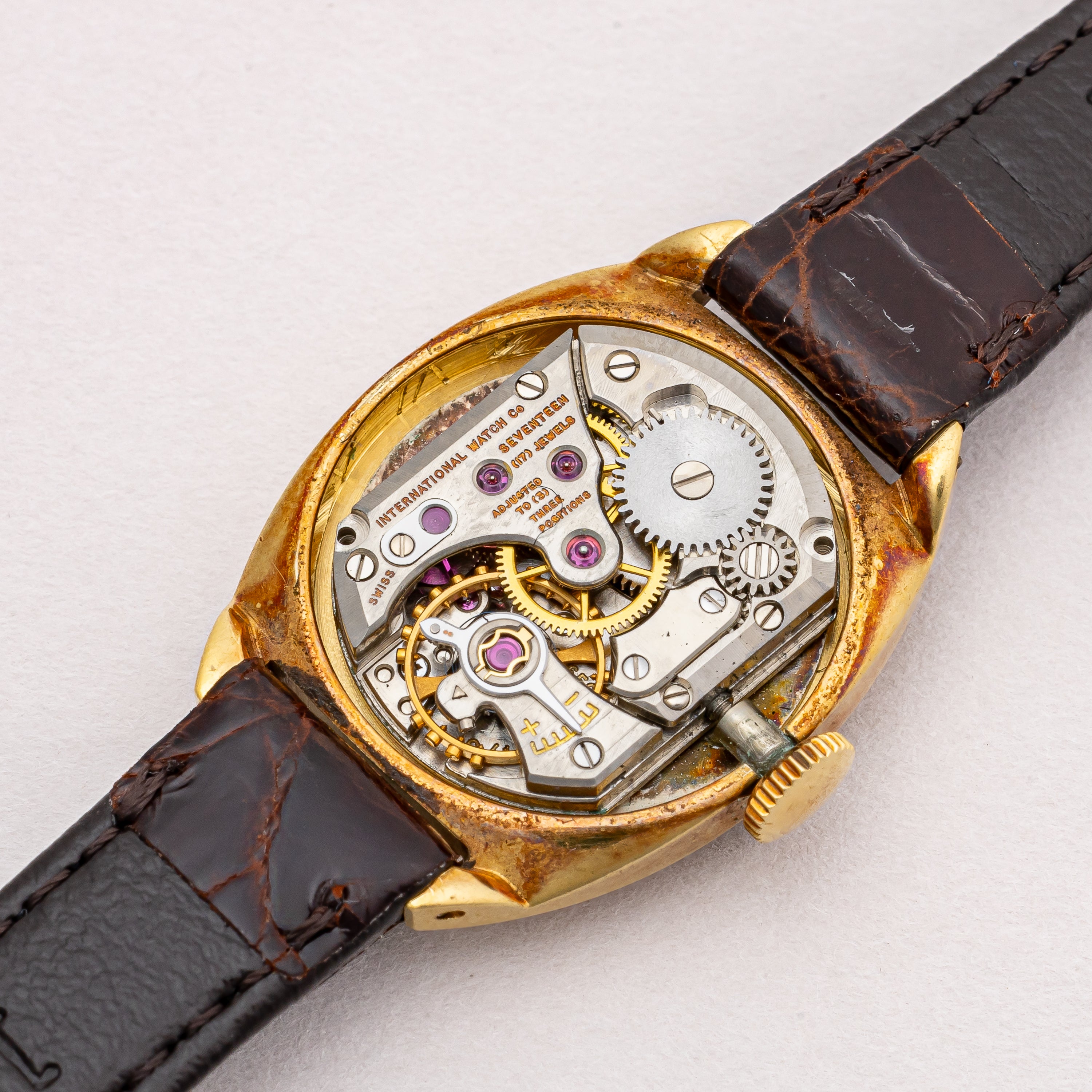 IWC レディース 18金無垢ケース 1972年製 手巻き Cal.41 純正尾錠付き