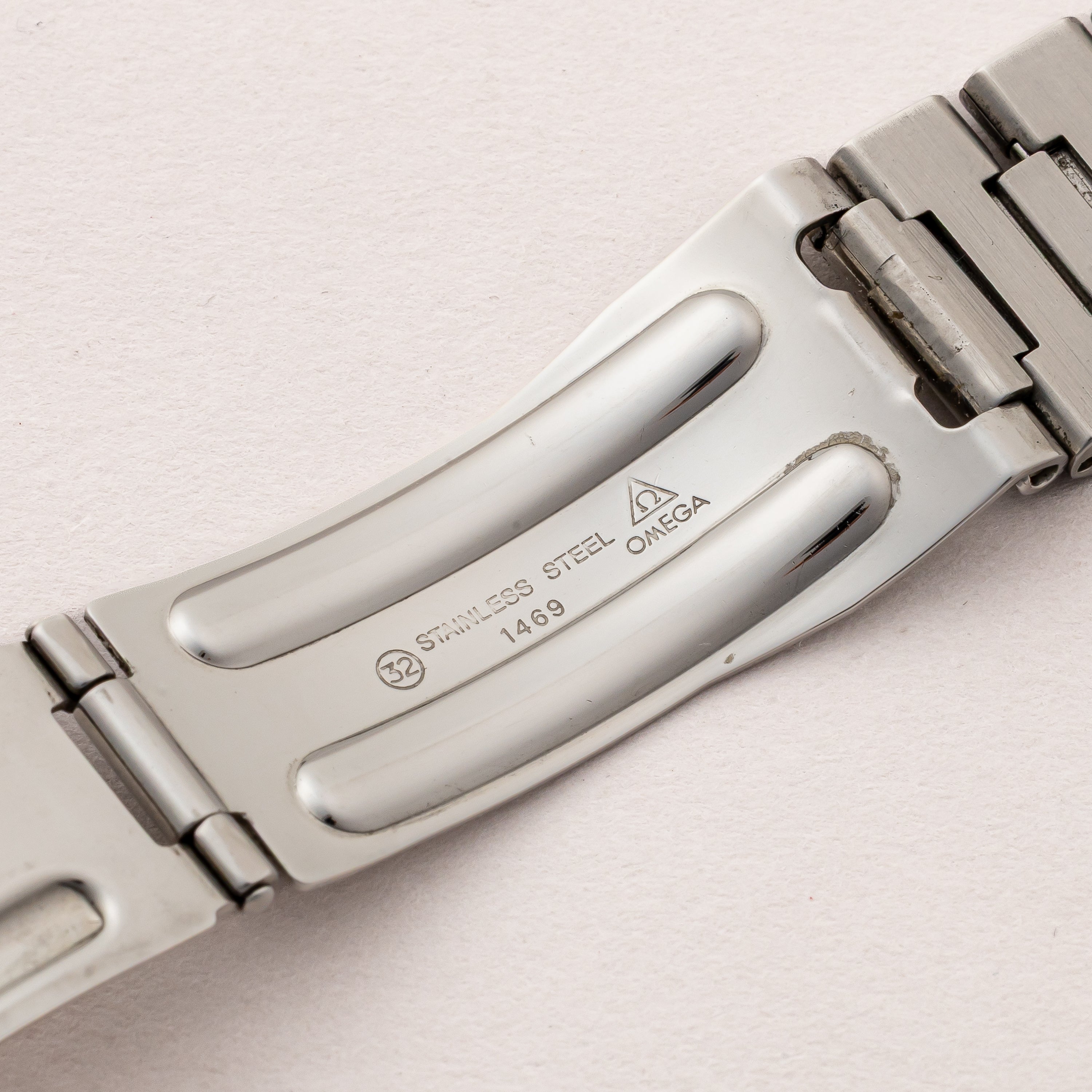 オメガ スピードマスター トリプルカレンダークロノグラフ 1998年製 自動巻 ギャラ付き