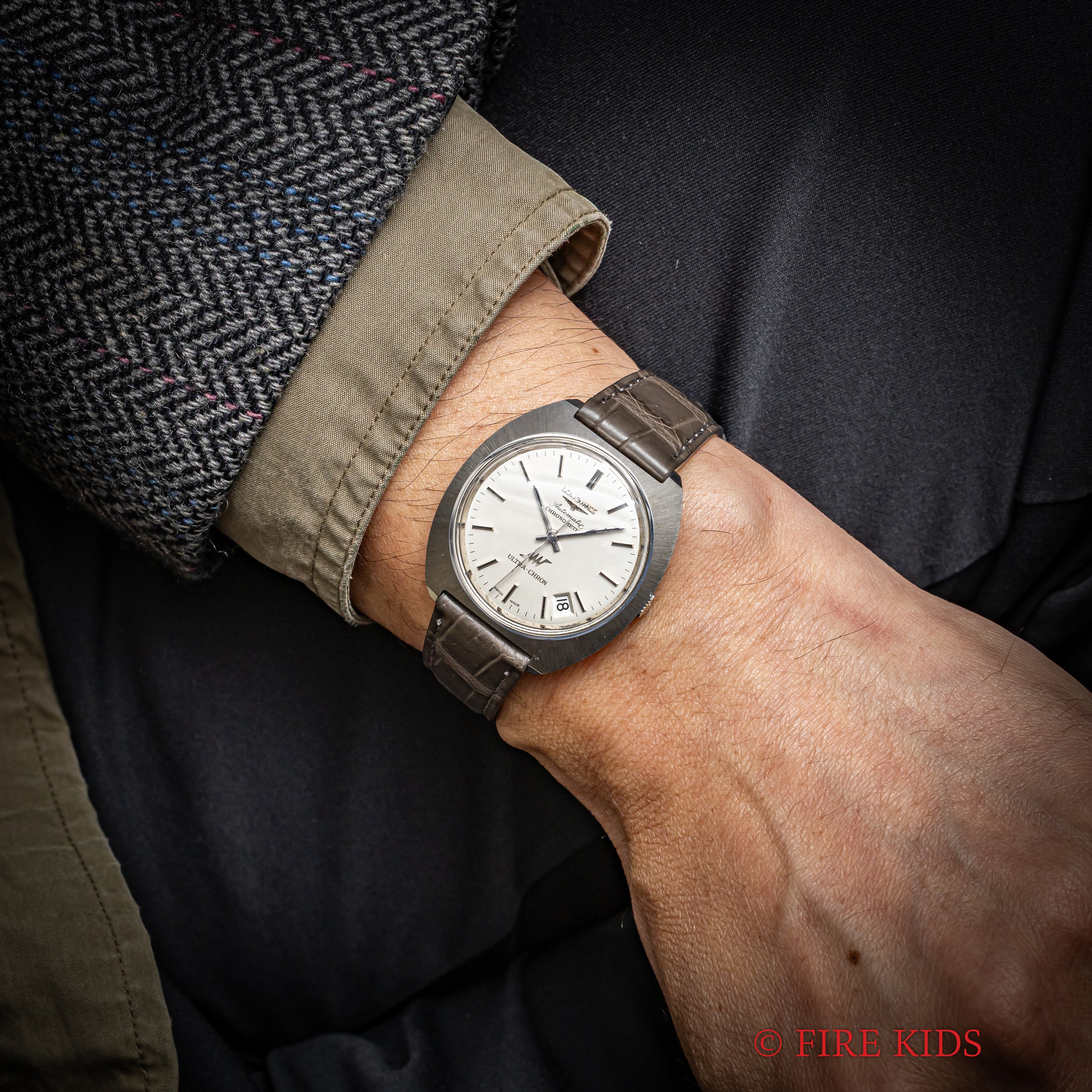 ロンジン ウルトラクロン クロノメーター 10振動自動巻き NOS 純正革ベルト、タグ付き