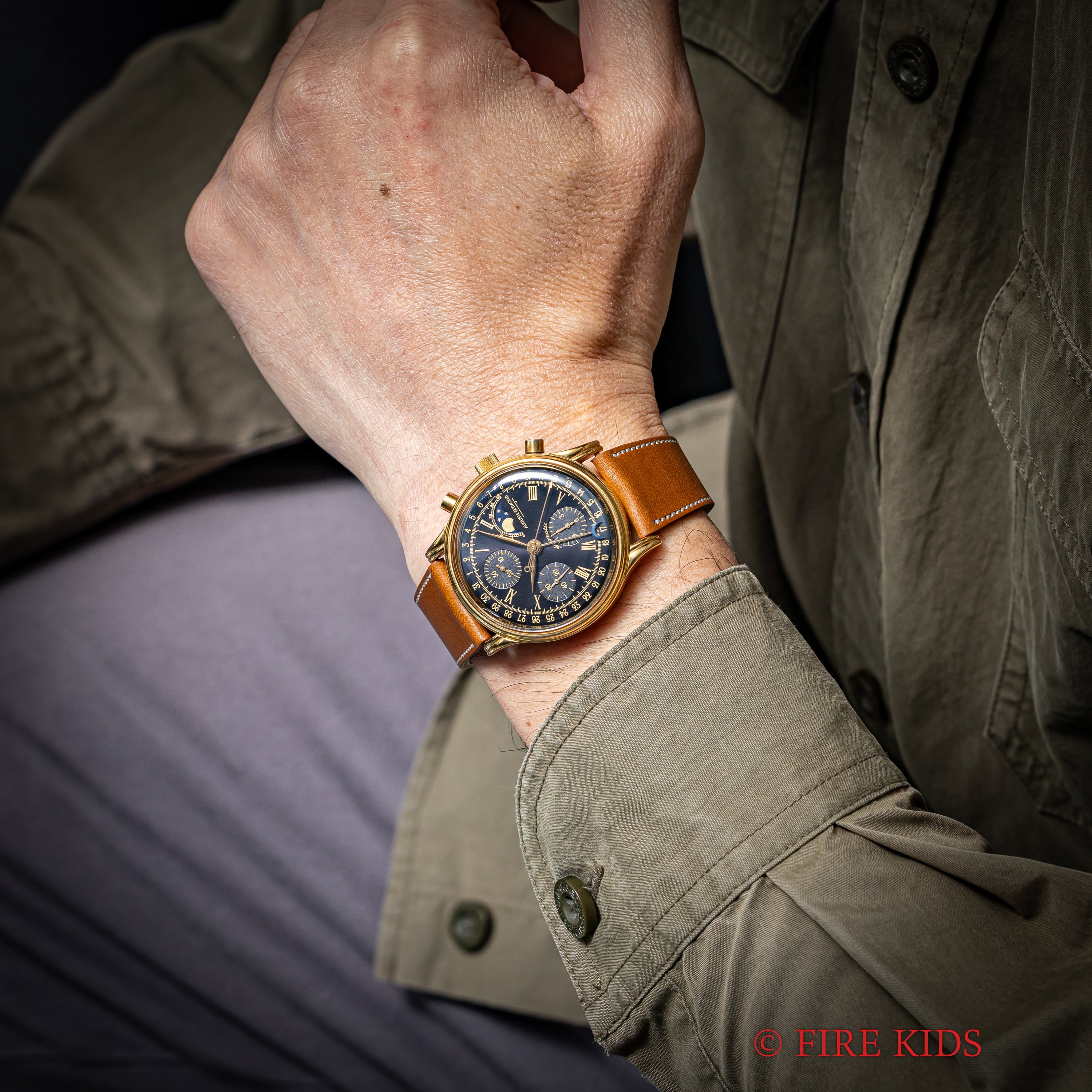 オーガストレイモンド 自動巻ムーンフェイズクロノグラフ 1990年代製 cal.バルジュー7750 スケルトンバック