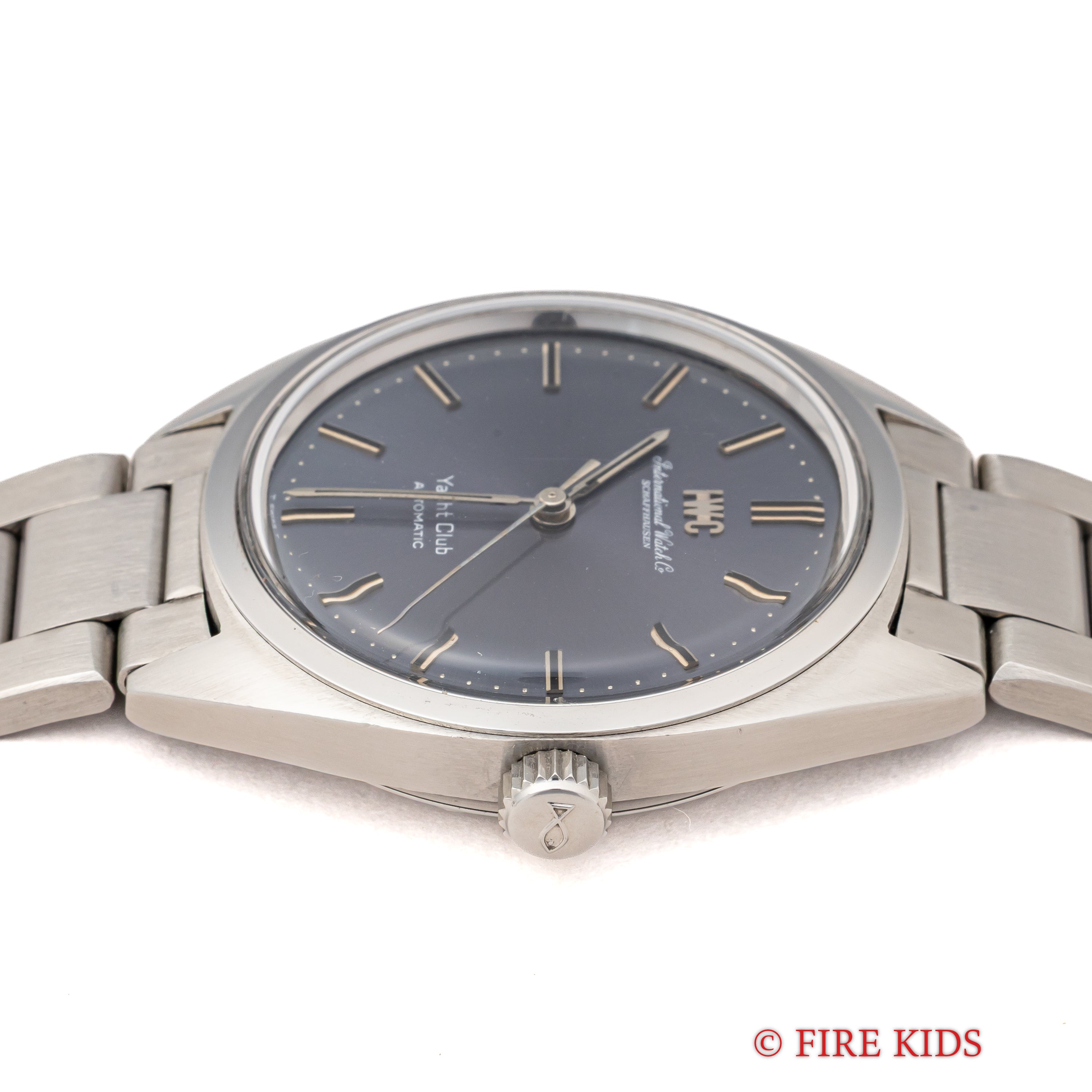 IWC ヨットクラブ 1967年製 Ref.R811AD オリジナルブルーダイヤル ペラトン式自動巻き Cal.854 お魚リューズ ノンデイト ブレス付き