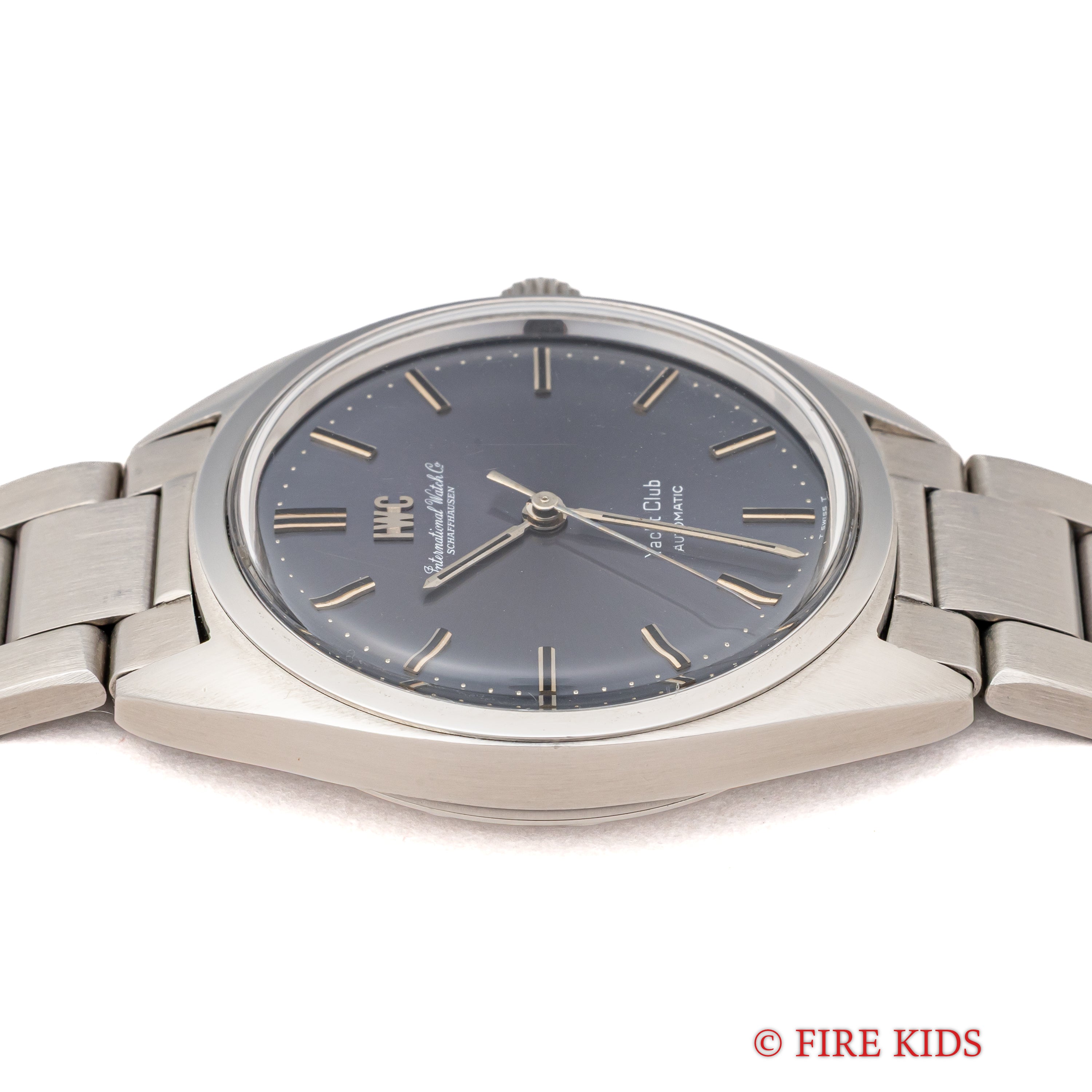 IWC ヨットクラブ 1967年製 Ref.R811AD オリジナルブルーダイヤル ペラトン式自動巻き Cal.854 お魚リューズ ノンデイト ブレス付き