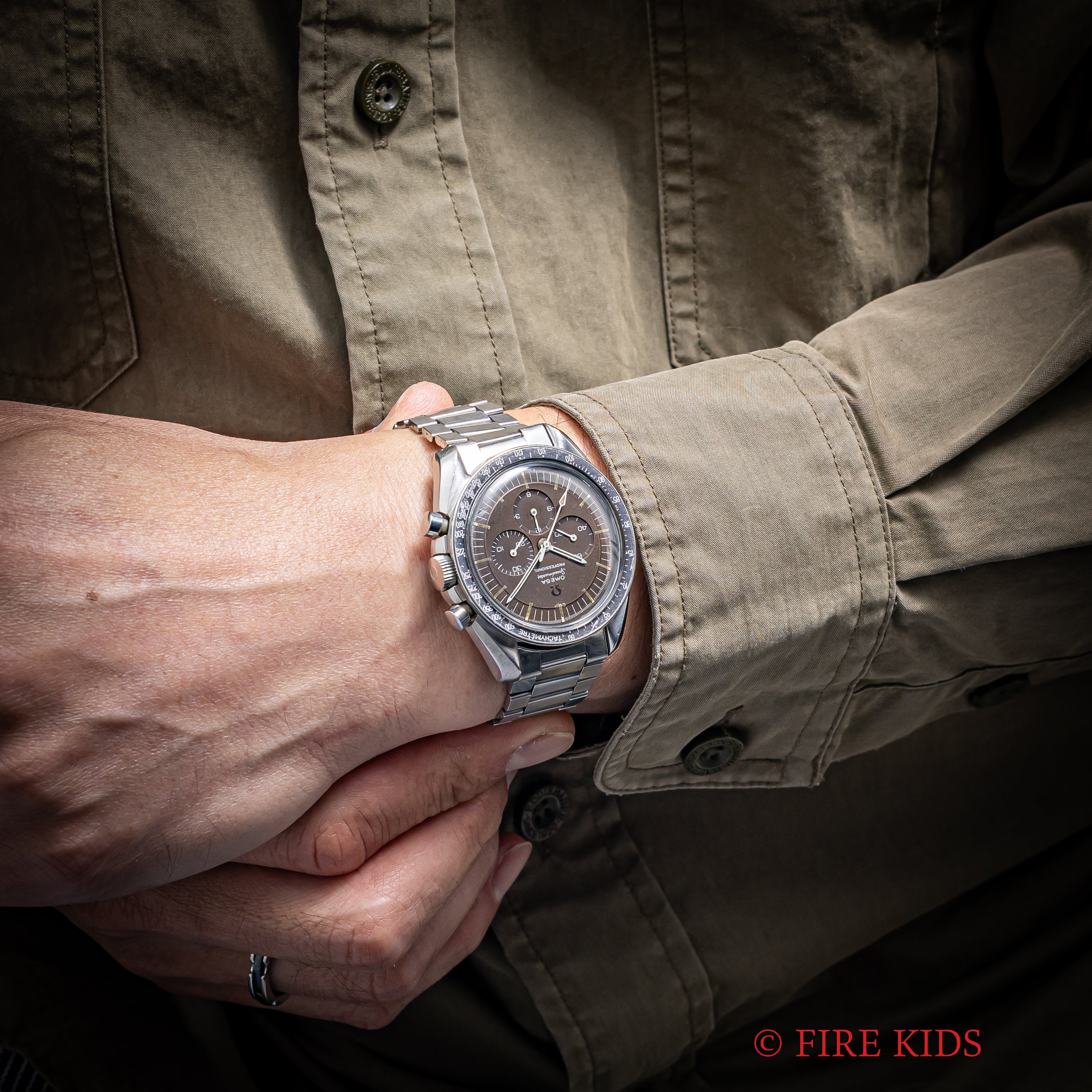 オメガ スピードマスター プロフェッショナル 4th 1967年製 Ref.105.012 Cal.321 トロピカルダイヤル キャタピラブレス付き 手巻き