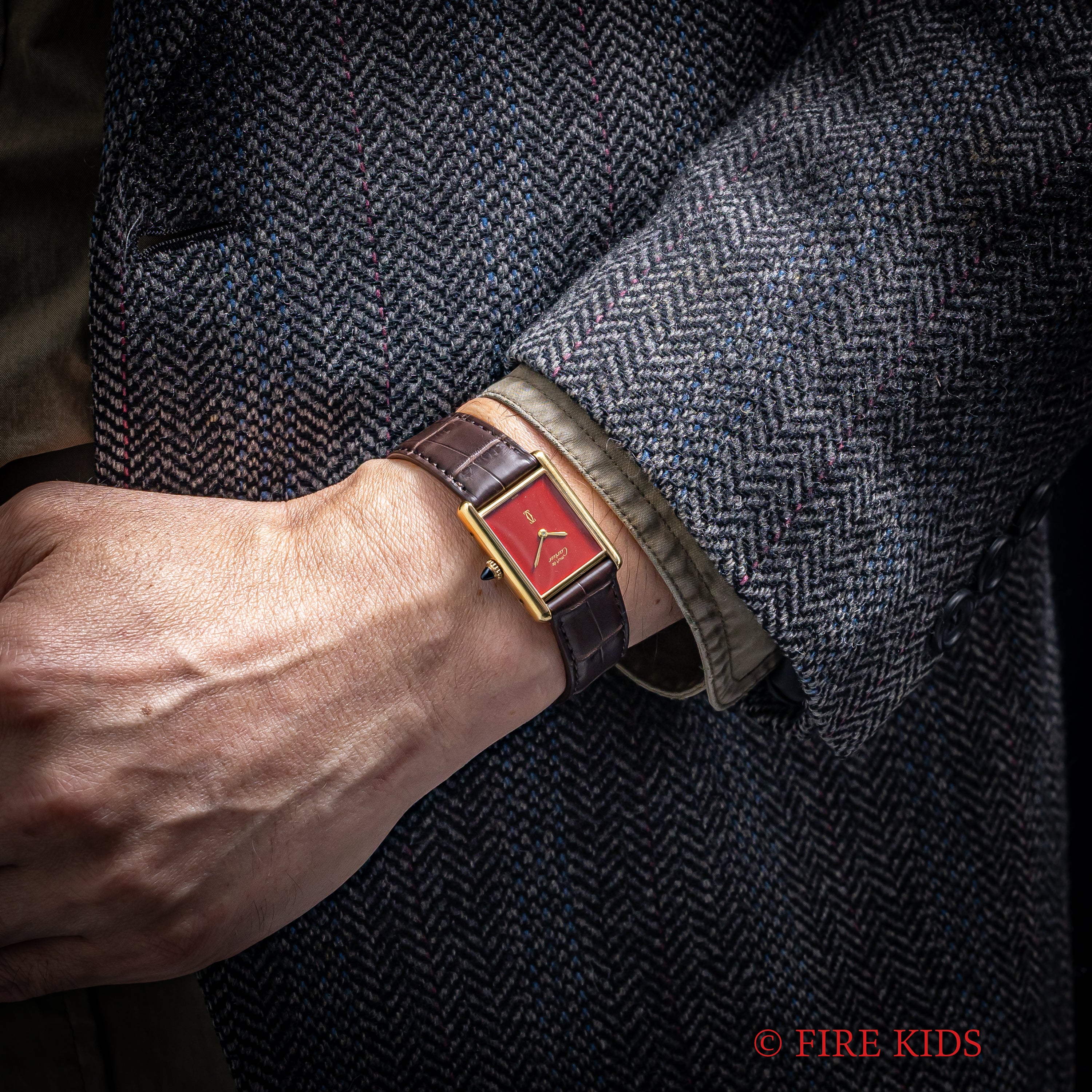 カルティエ マストタンク 1980年代製 LMサイズ 手巻き ガーネットダイヤル