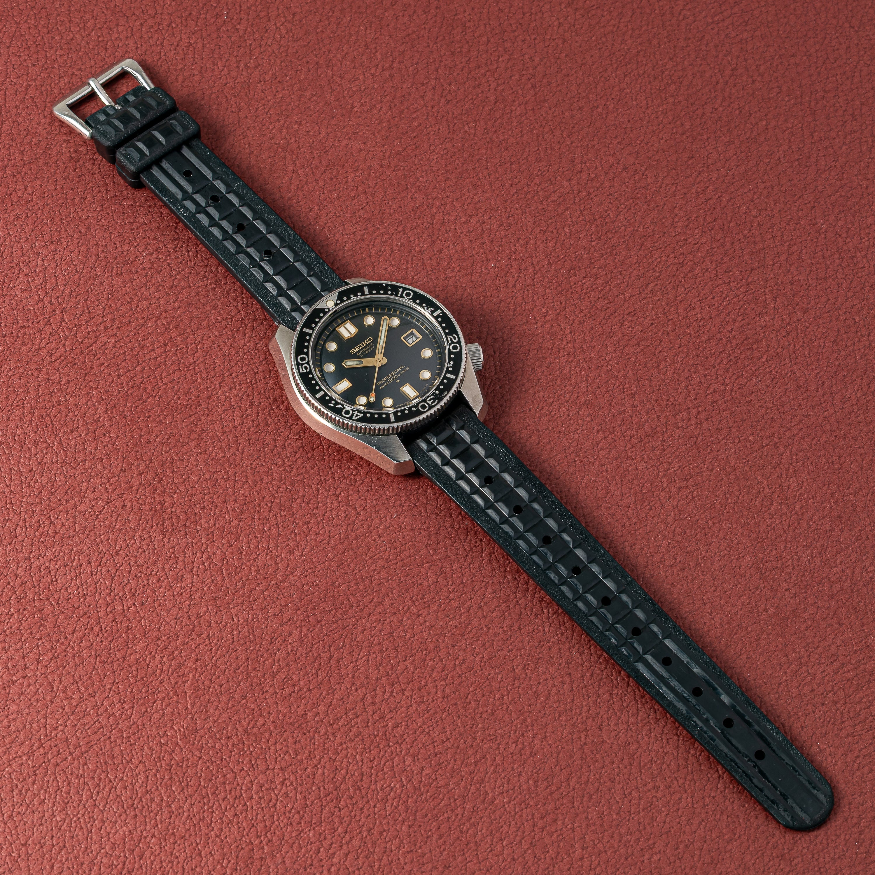 セイコー プロフェッショナル300mダイバー 10振動自動巻き オリジナルウレタンベルト