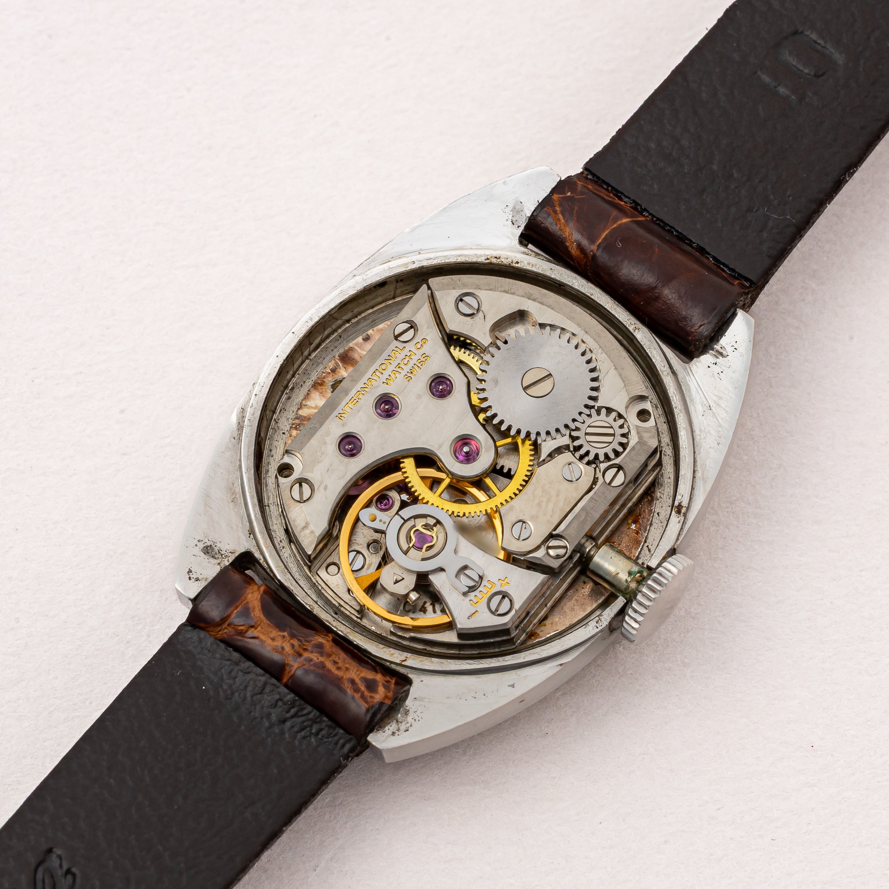 IWC レディース トノーケース 1971年製 手巻き Cal.412 シルバーダイヤル