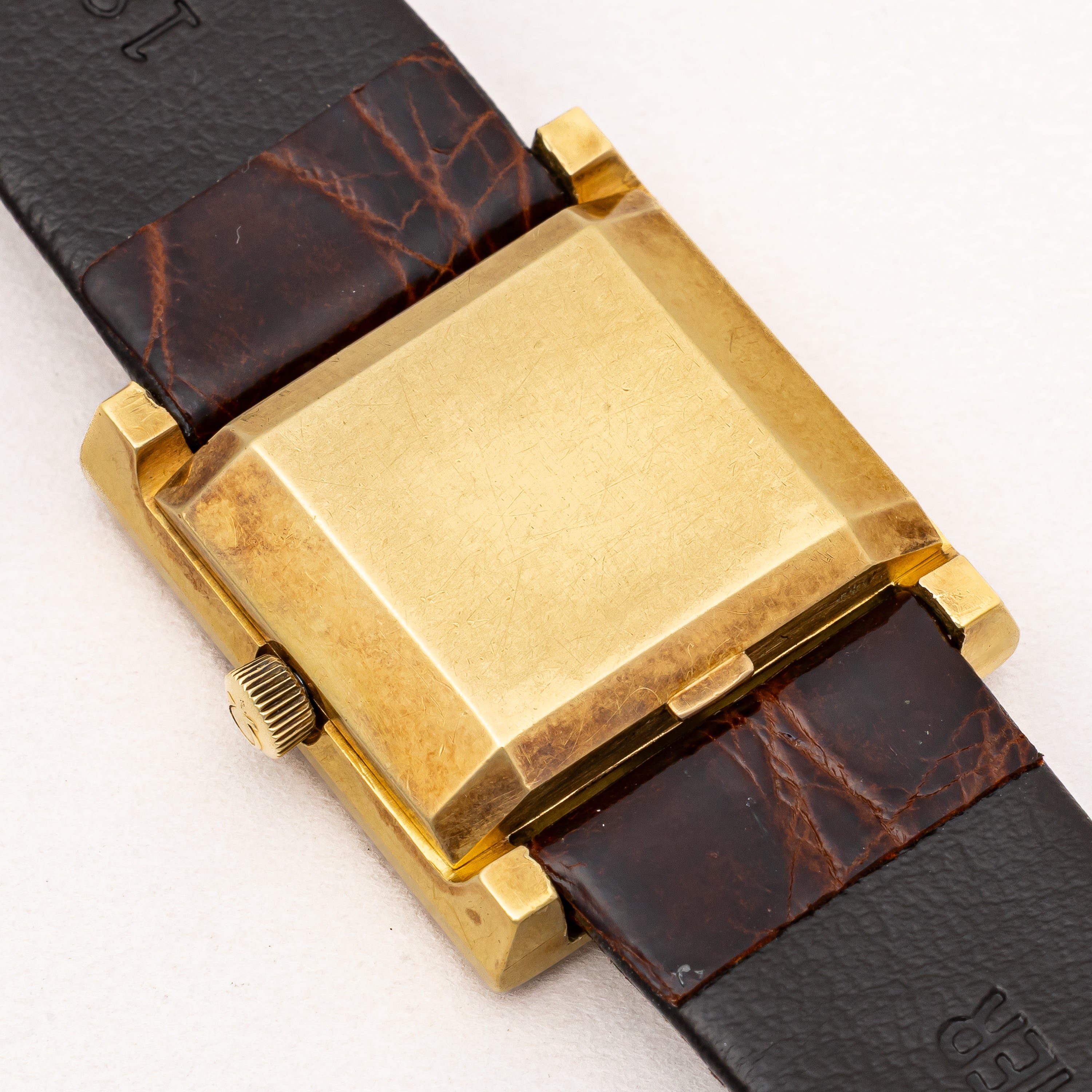 オメガ 1965年製 18金無垢スクエアケース ジュネーブ 自動巻き ユニセックスサイズ