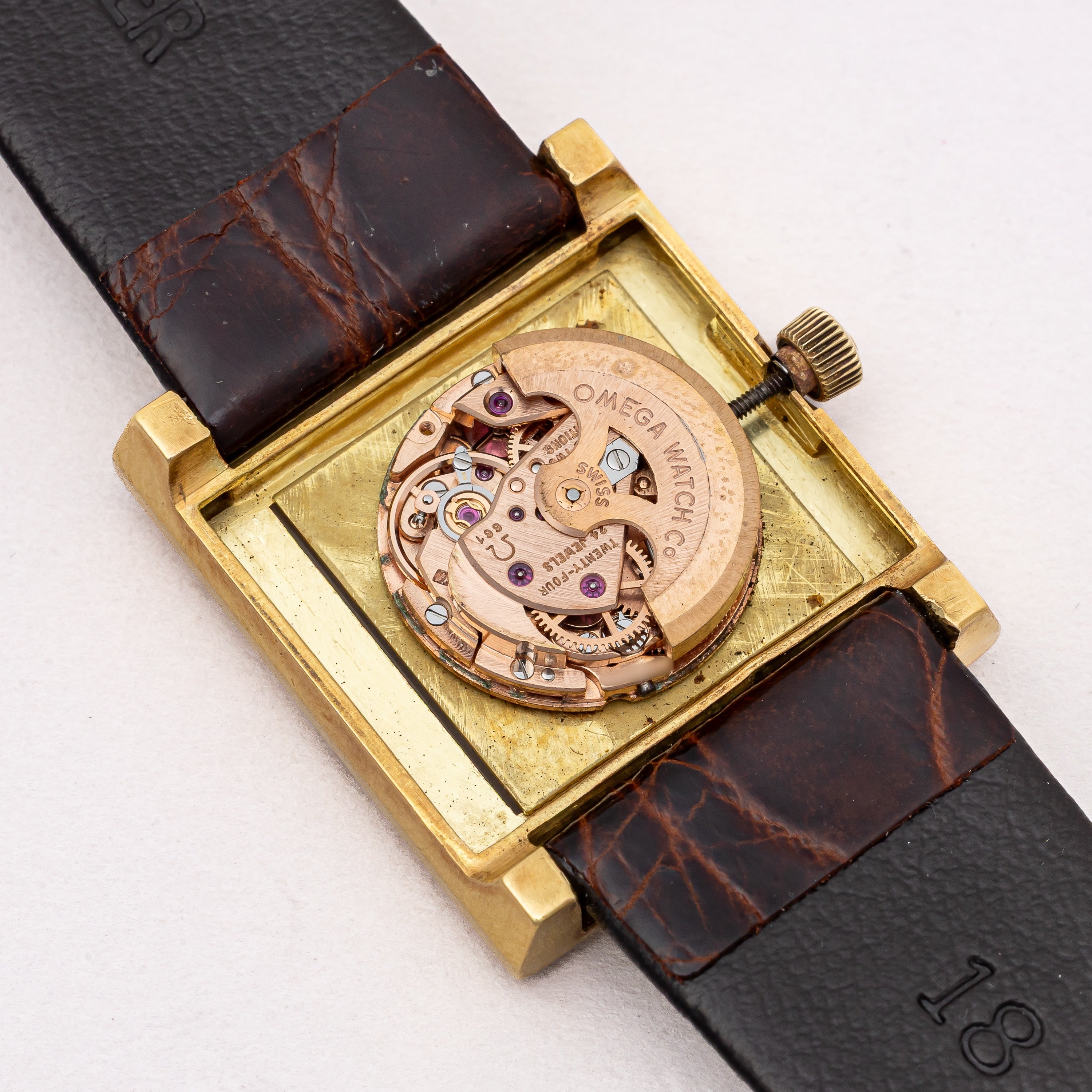 オメガ 1965年製 18金無垢スクエアケース ジュネーブ 自動巻き ユニセックスサイズ