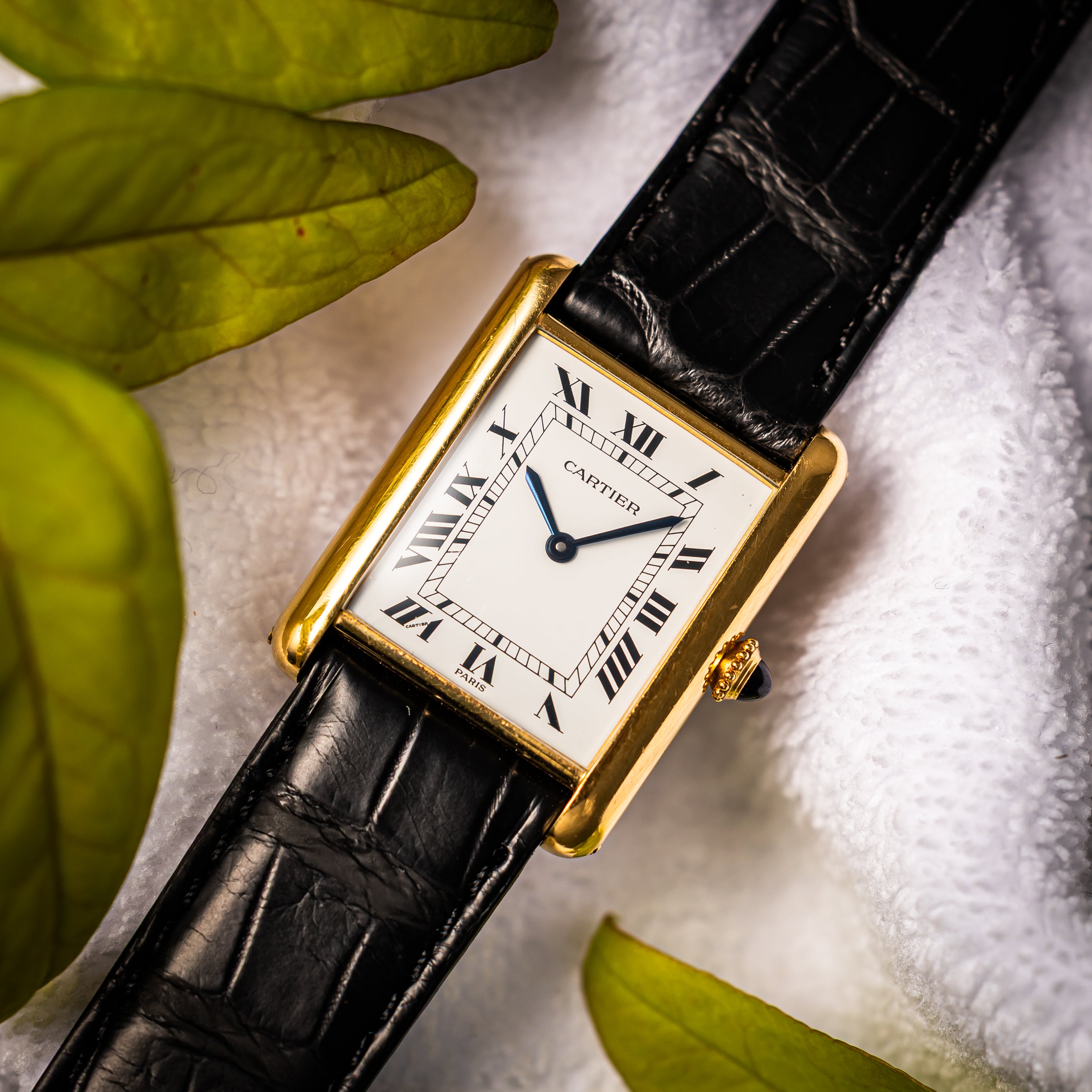 カルティエ タンクルイ18金無垢LMサイズ PARISダイヤル 手巻 1984年ギャラ、箱付き Ref.7808 純正金無垢尾錠付き