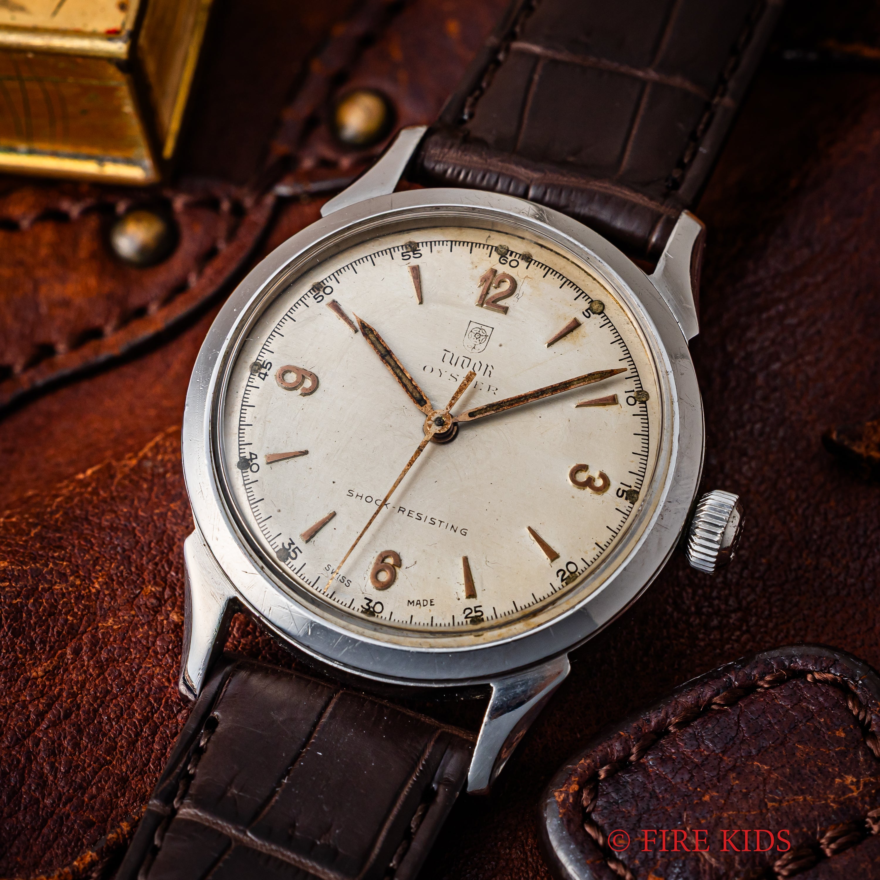 チューダー 盾薔薇オイスター 1950年代製 手巻き 飛びアラビアダイヤル