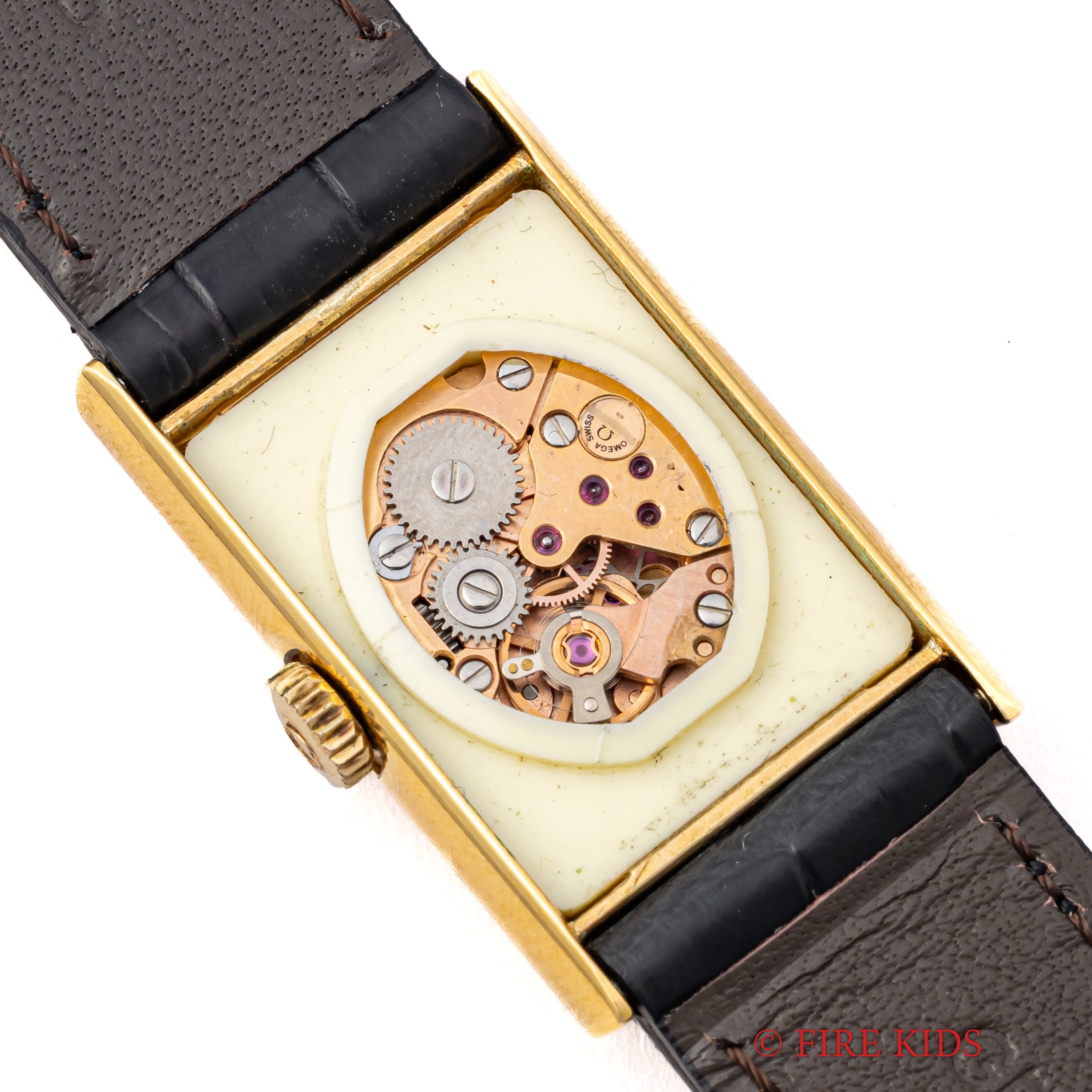 オメガ デ・ヴィル 金張り角型ケース クロスダイヤル 1973年製 手巻き