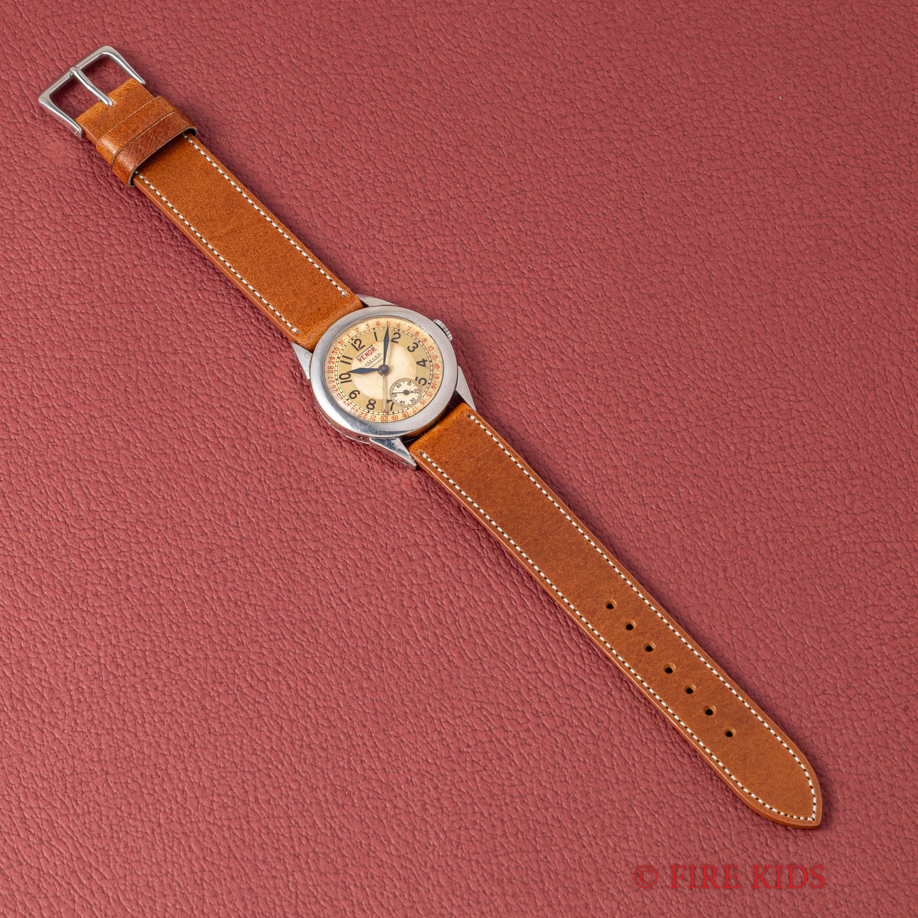 ジャガー 1940年代製 デイデイトラウンドケース 手巻き フランス語表記 ポインターデイト