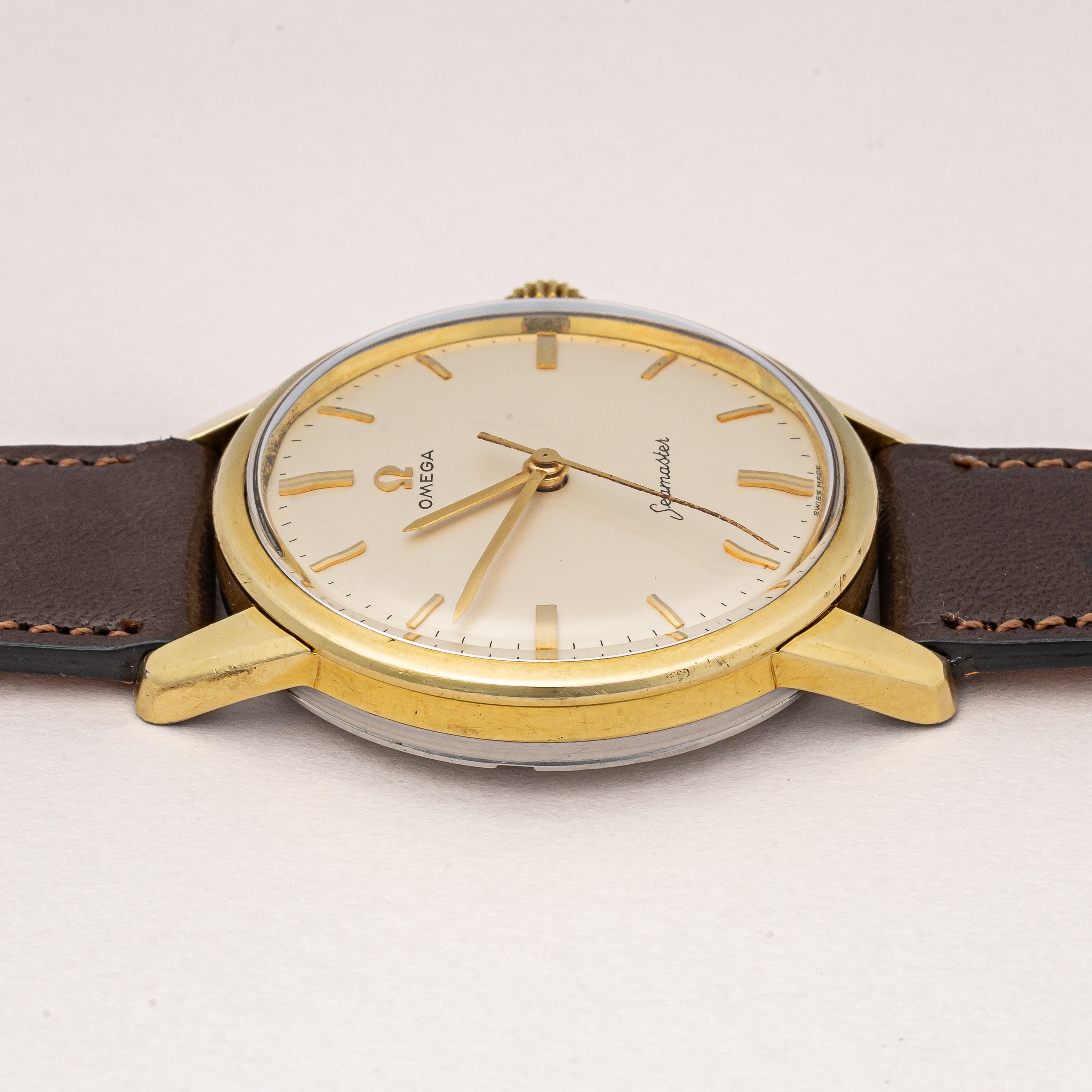 オメガ 30mmキャリバー 1961年製 手巻きCal.285 Ref.14390-5SC トップゴールドケース