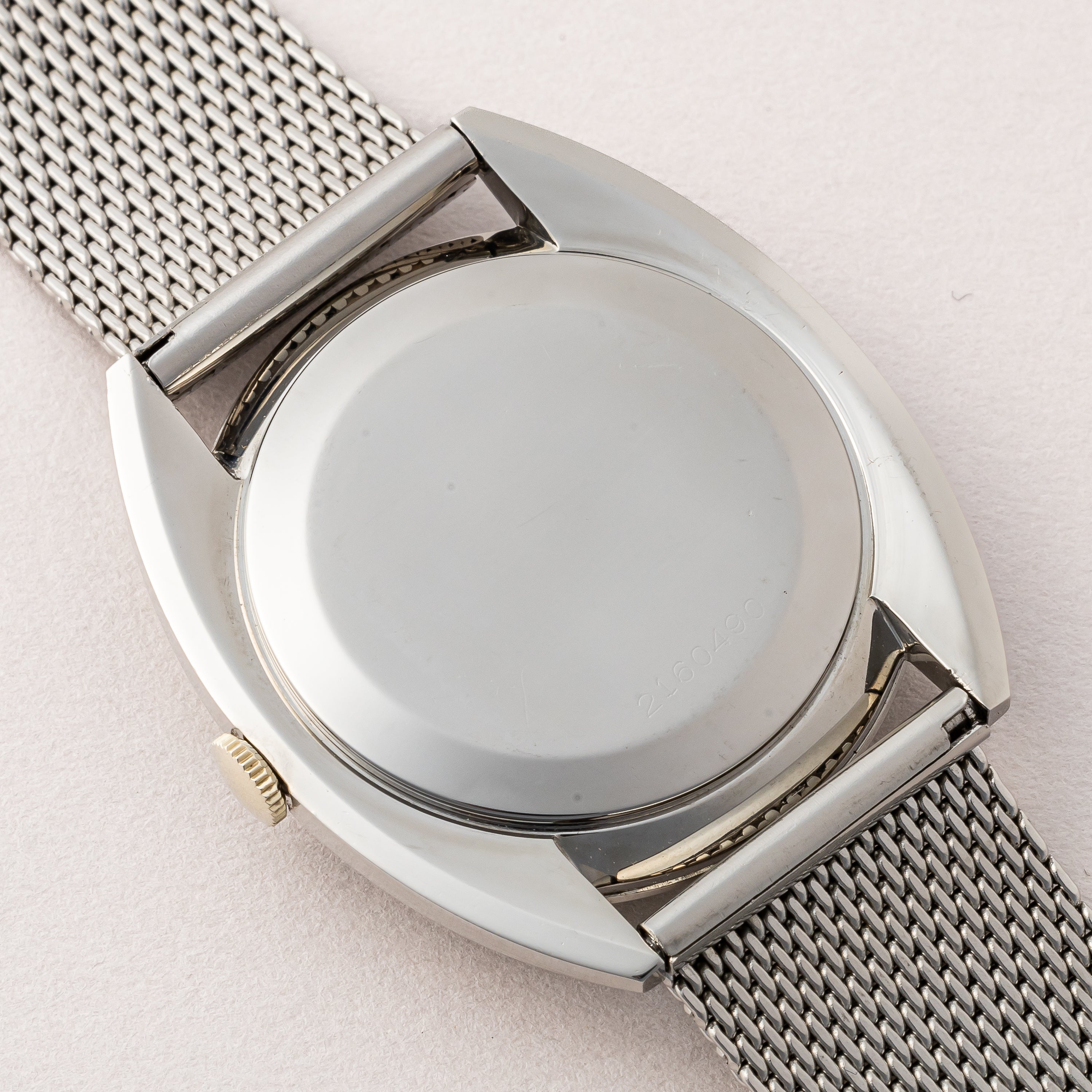 IWC トノー型 1971年製 手巻き Cal.403 ローマンダイヤル 純正メッシュブレス付き