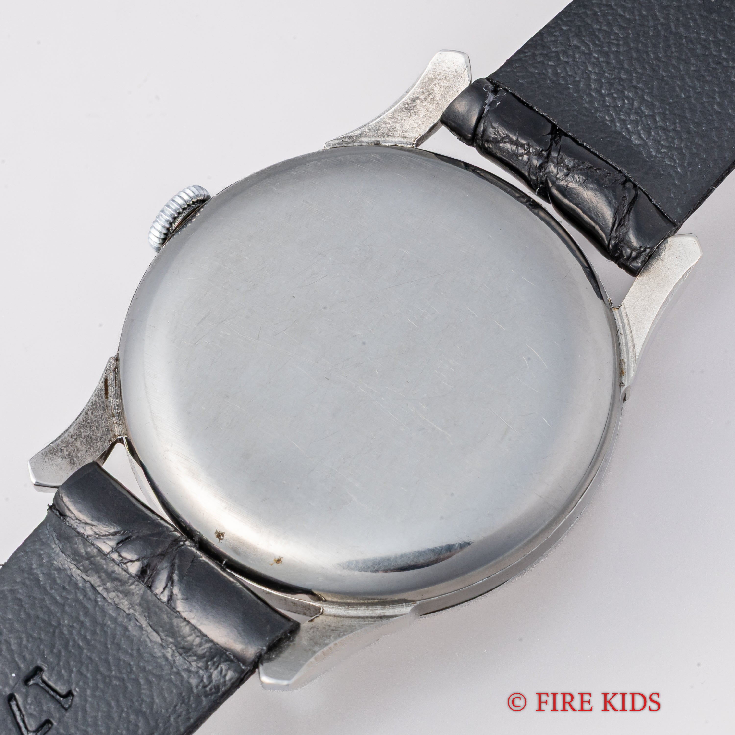 IWC ファンシーラグ33mmケース 1946年製 手巻 cal.83 スモールセコンド アラビアダイヤル