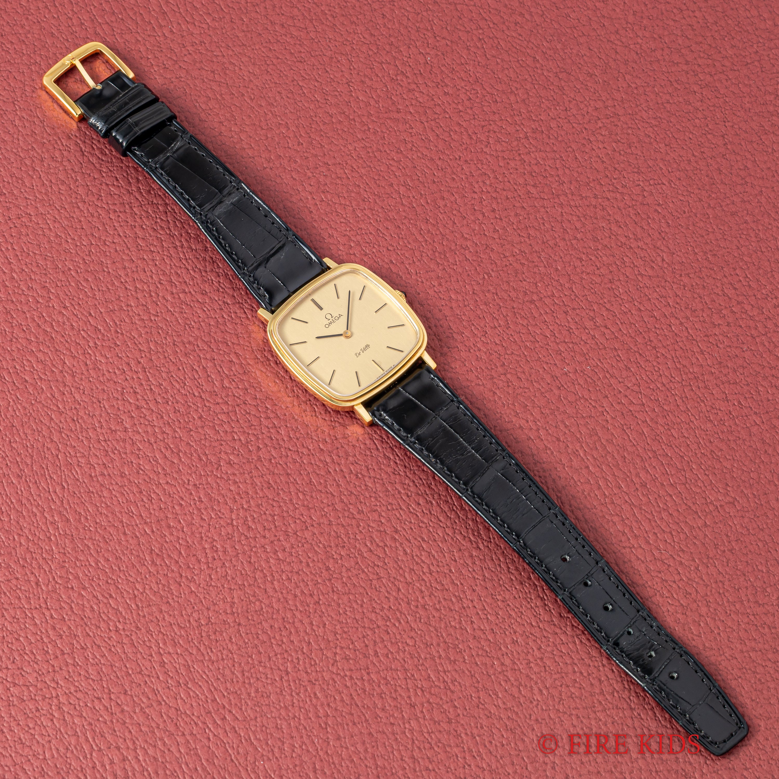 オメガ デ・ヴィル クッションケース 1979年製 シャンパンダイヤル 金張り 純正尾錠付き 手巻き