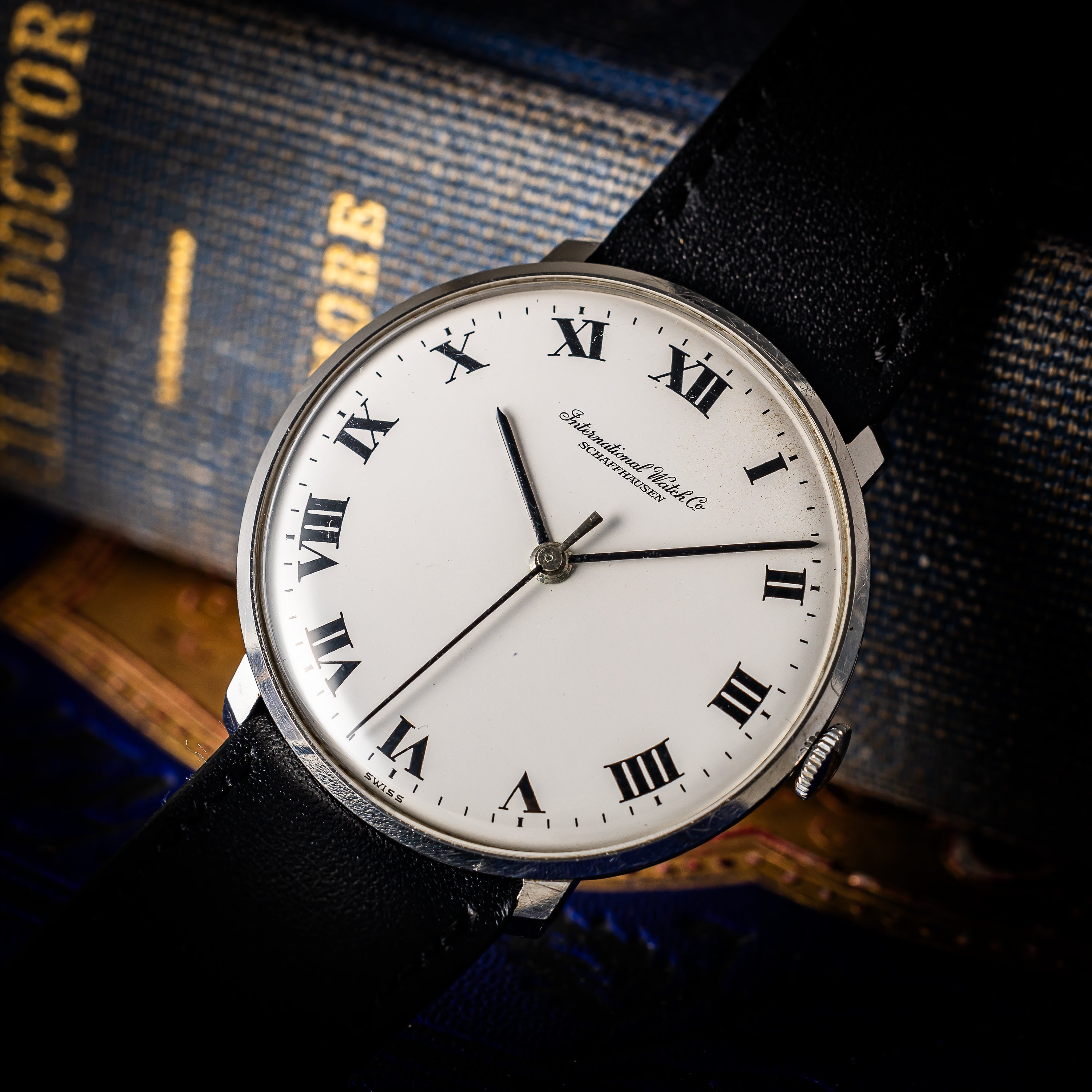 IWC ラウンドケース 1970年製(昭和45年製) Ref.1410 手巻き Cal.402 ホワイトローマンダイヤル