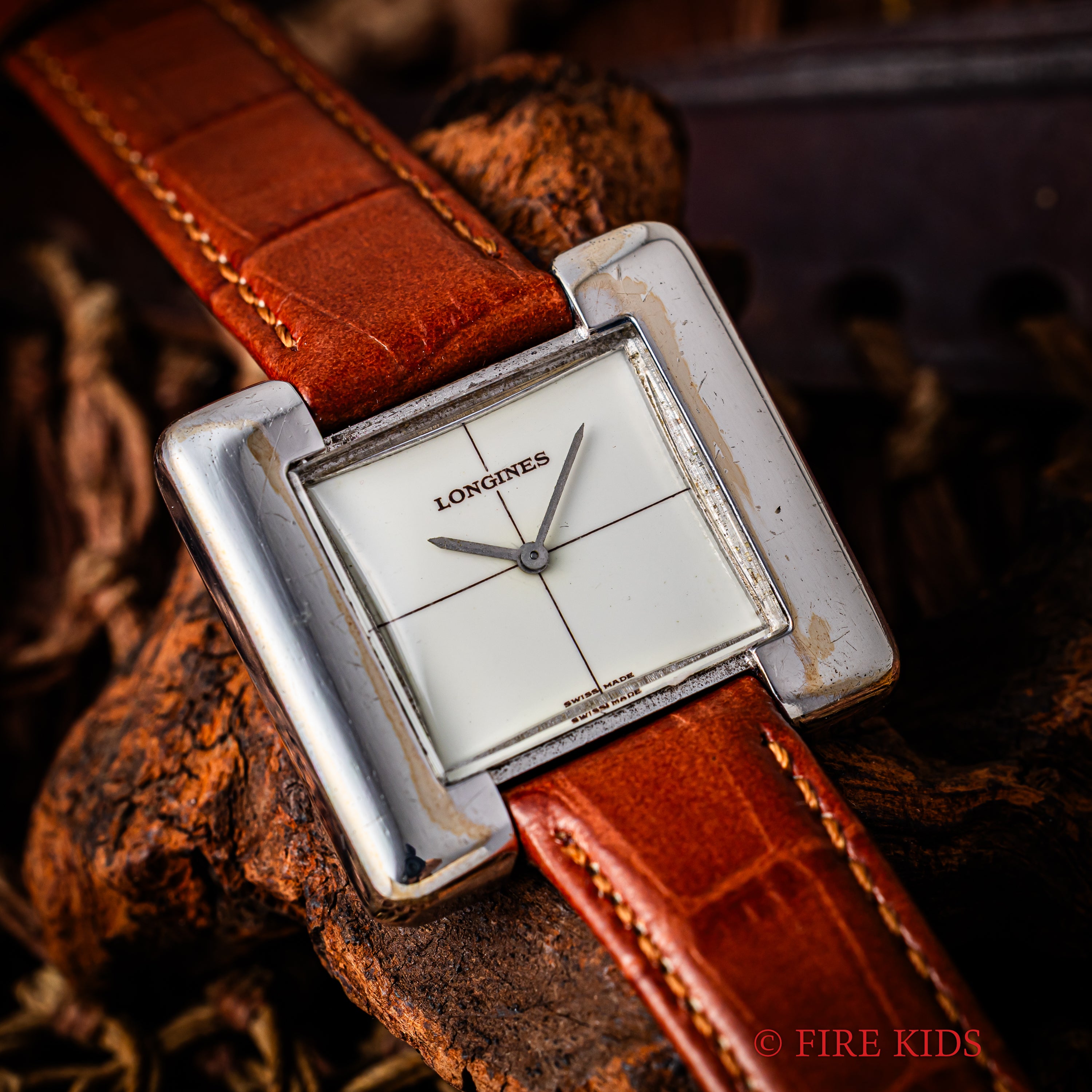 ロンジン スクエア 銀無垢ケース 手巻き 1970年代製年代製 セルジュ・マンゾンデザイン