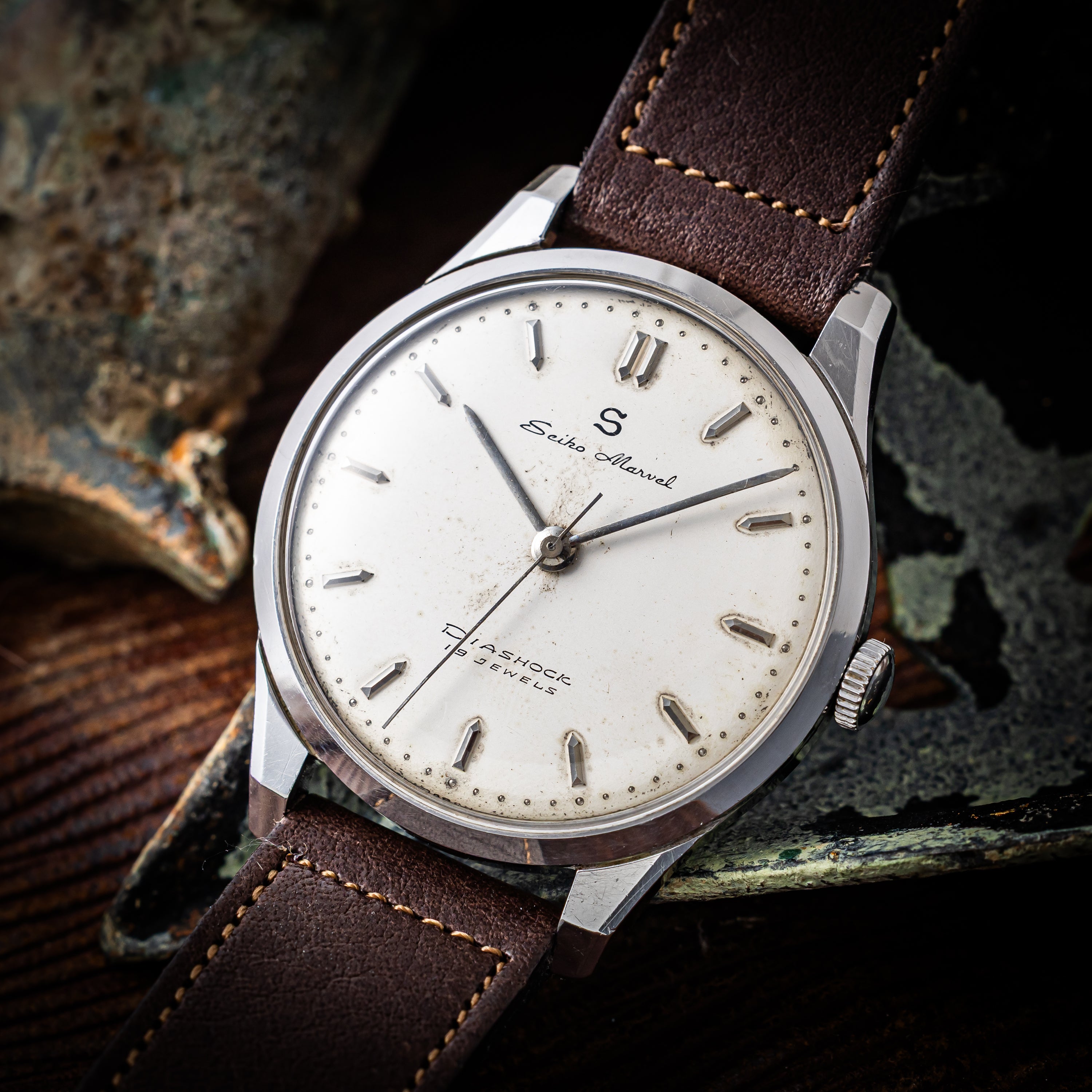 セイコー マーベル 蛇S 1958年製 19石手巻き 赤金ムーブ