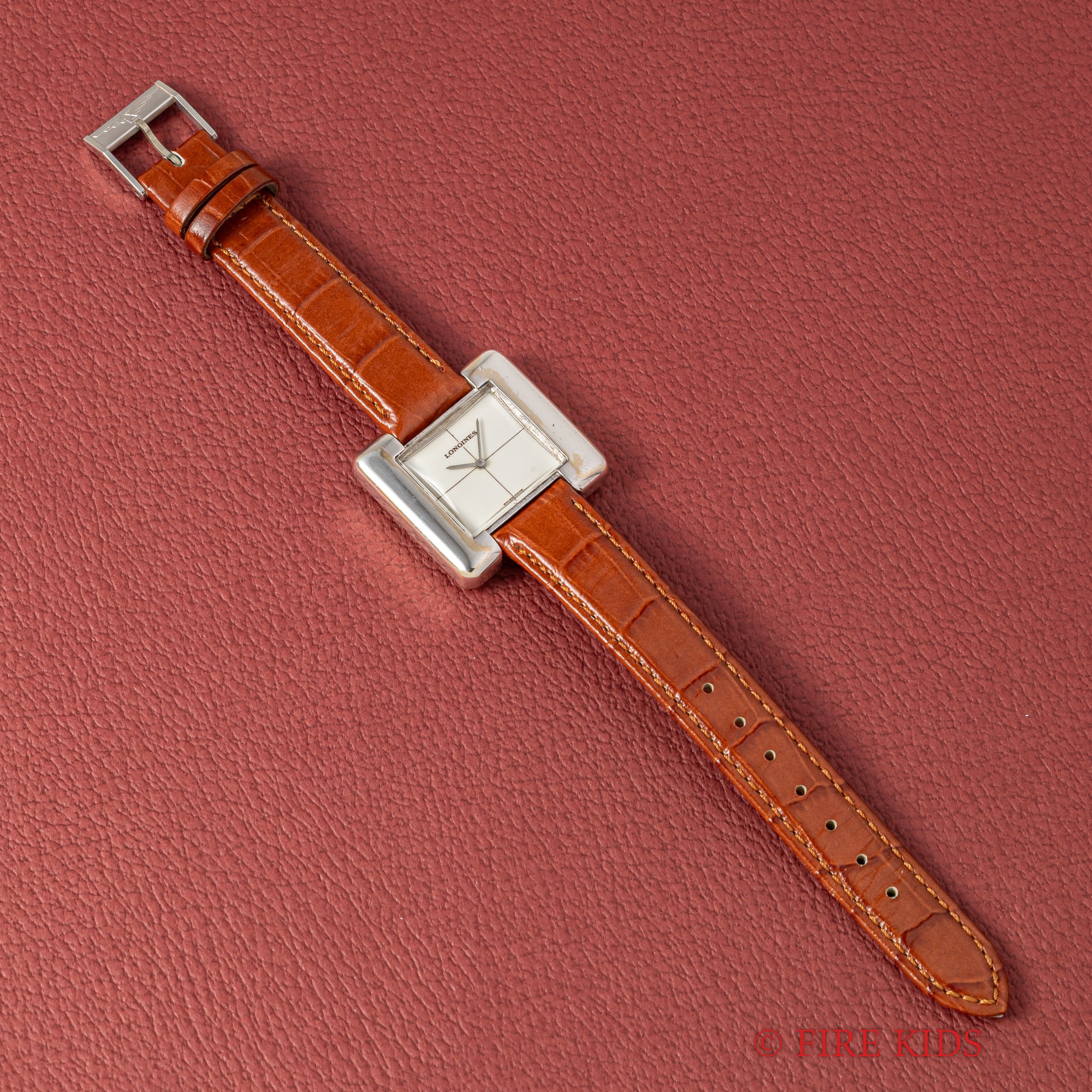 ロンジン スクエア 銀無垢ケース 手巻き 1970年代製年代製 セルジュ・マンゾンデザイン