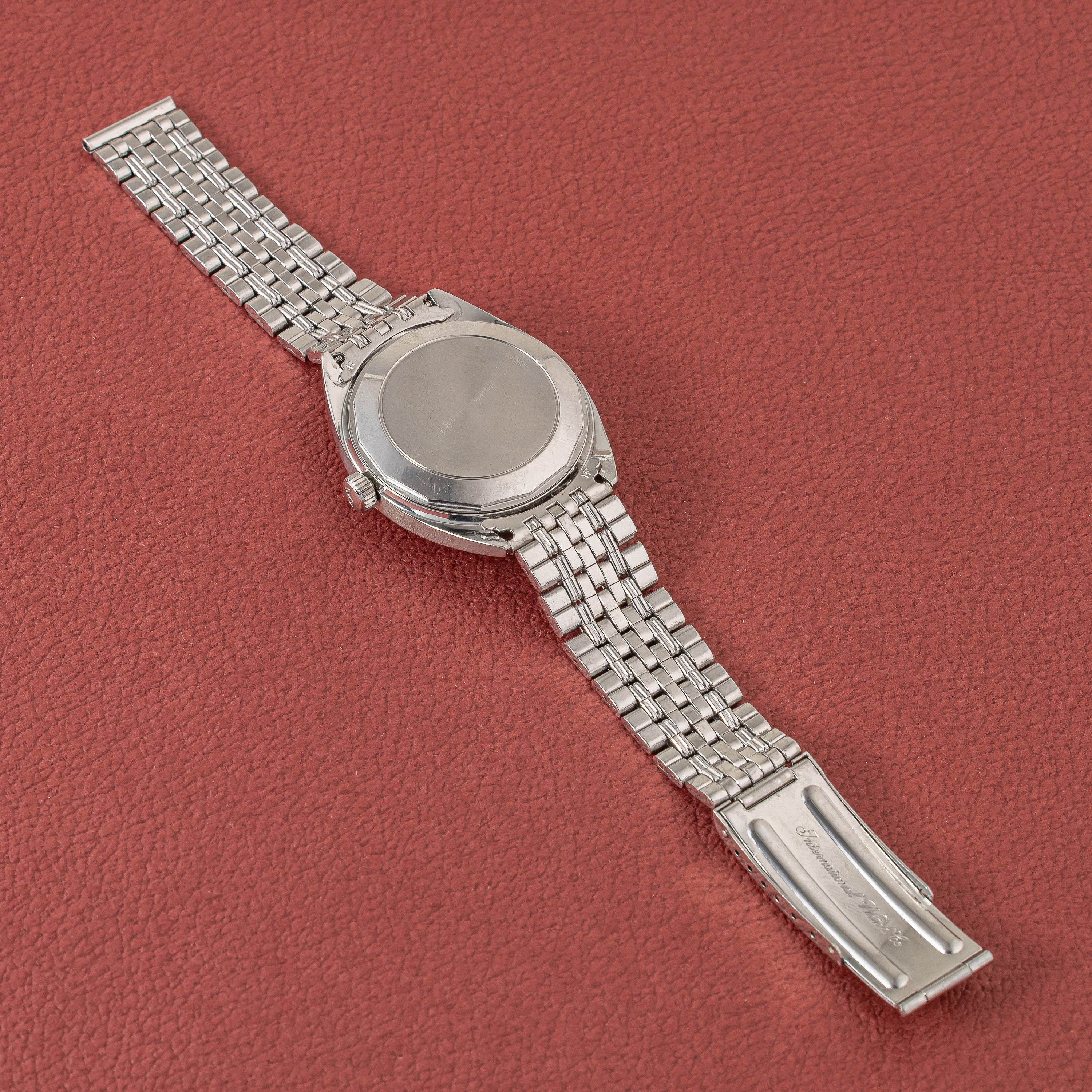 IWC ヨットクラブ 1972年製 Ref.R811AD お魚リューズ Cal.8541B 純正ゲイフレアーブレス付き