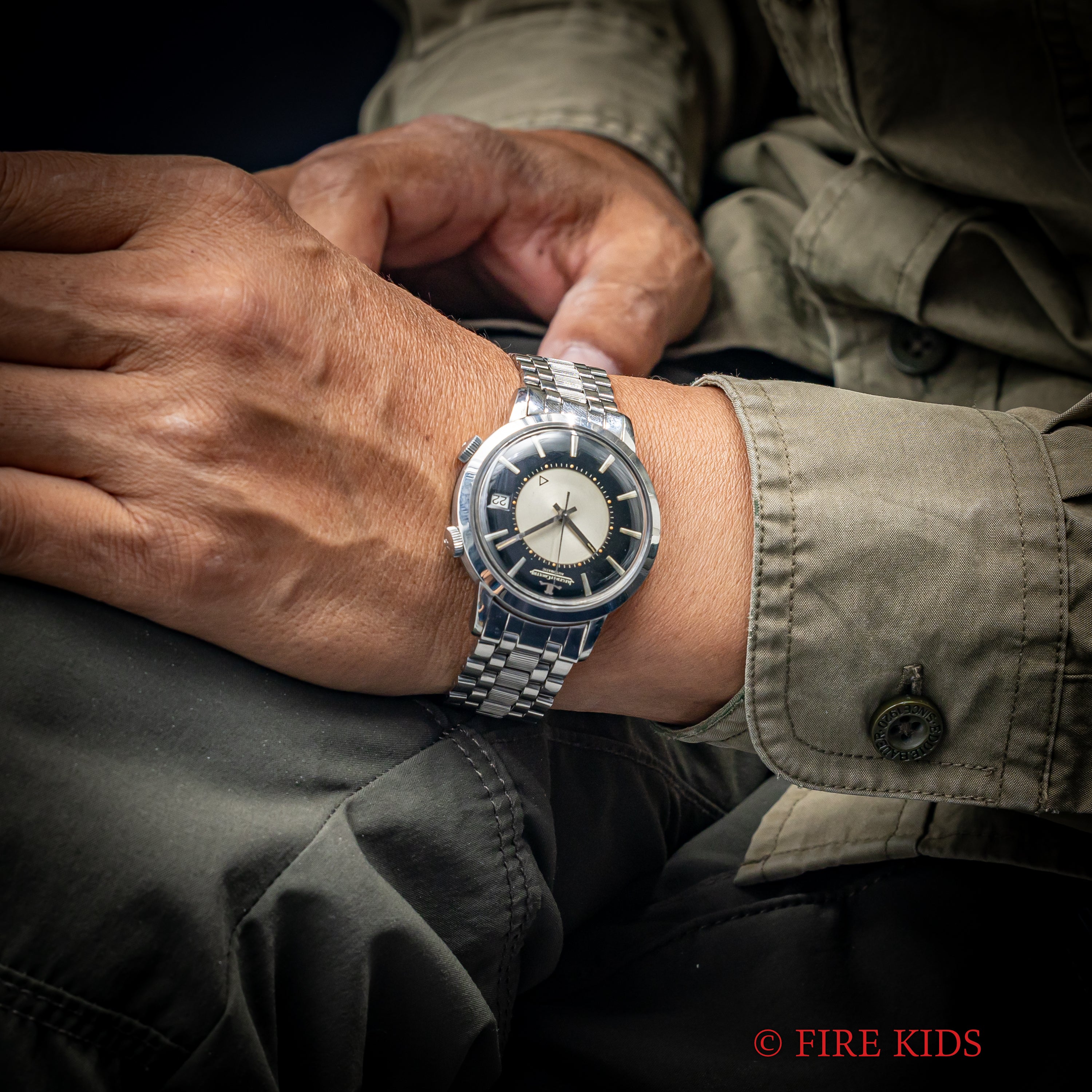 ジャガー・ルクルト メモボックス 1960年代後半製 自動巻きアラームウオッチ ツートンダイヤル 純正ブレス