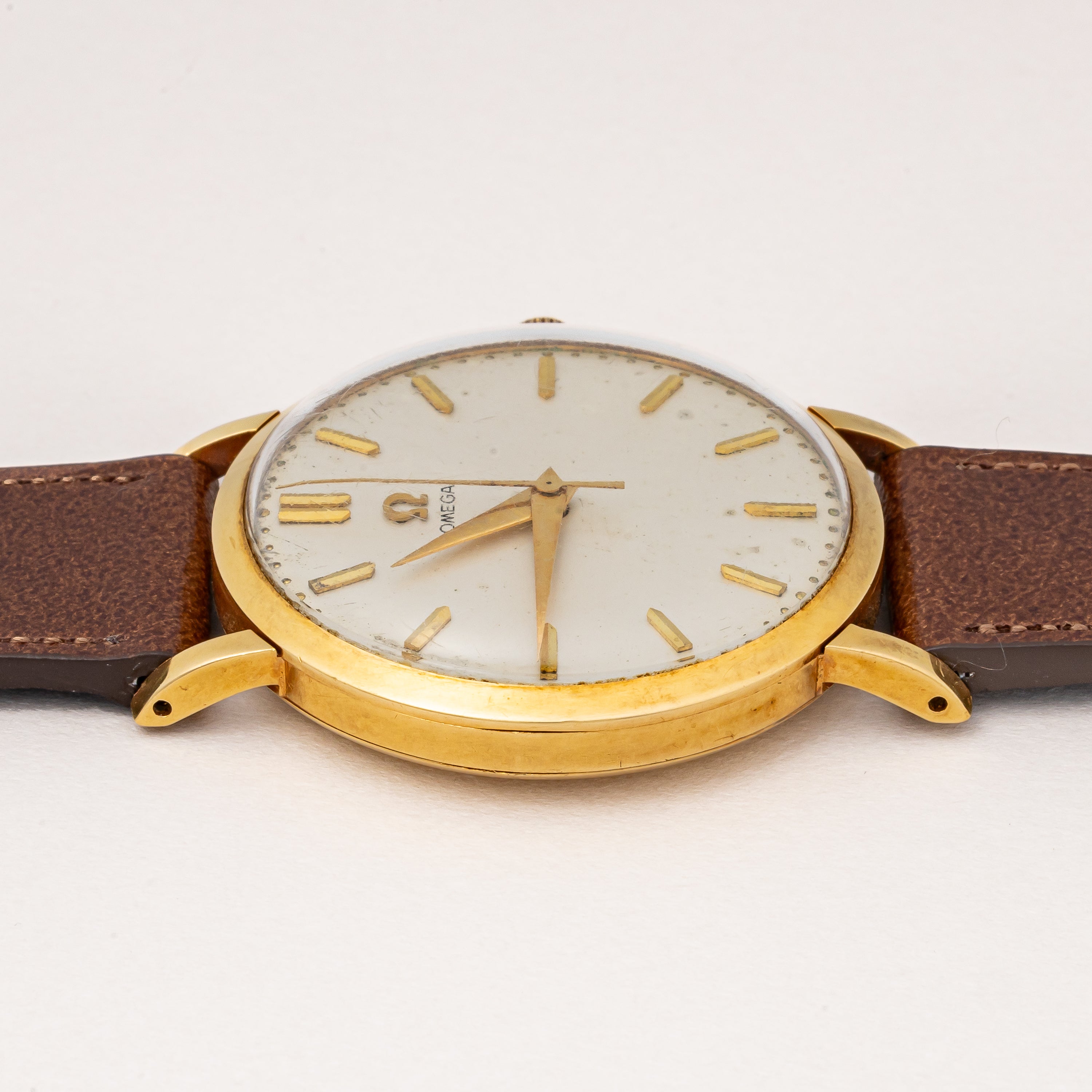 オメガ 30mmキャリバー 18金無垢 1958年製 手巻き Cal.284 センターセコンド