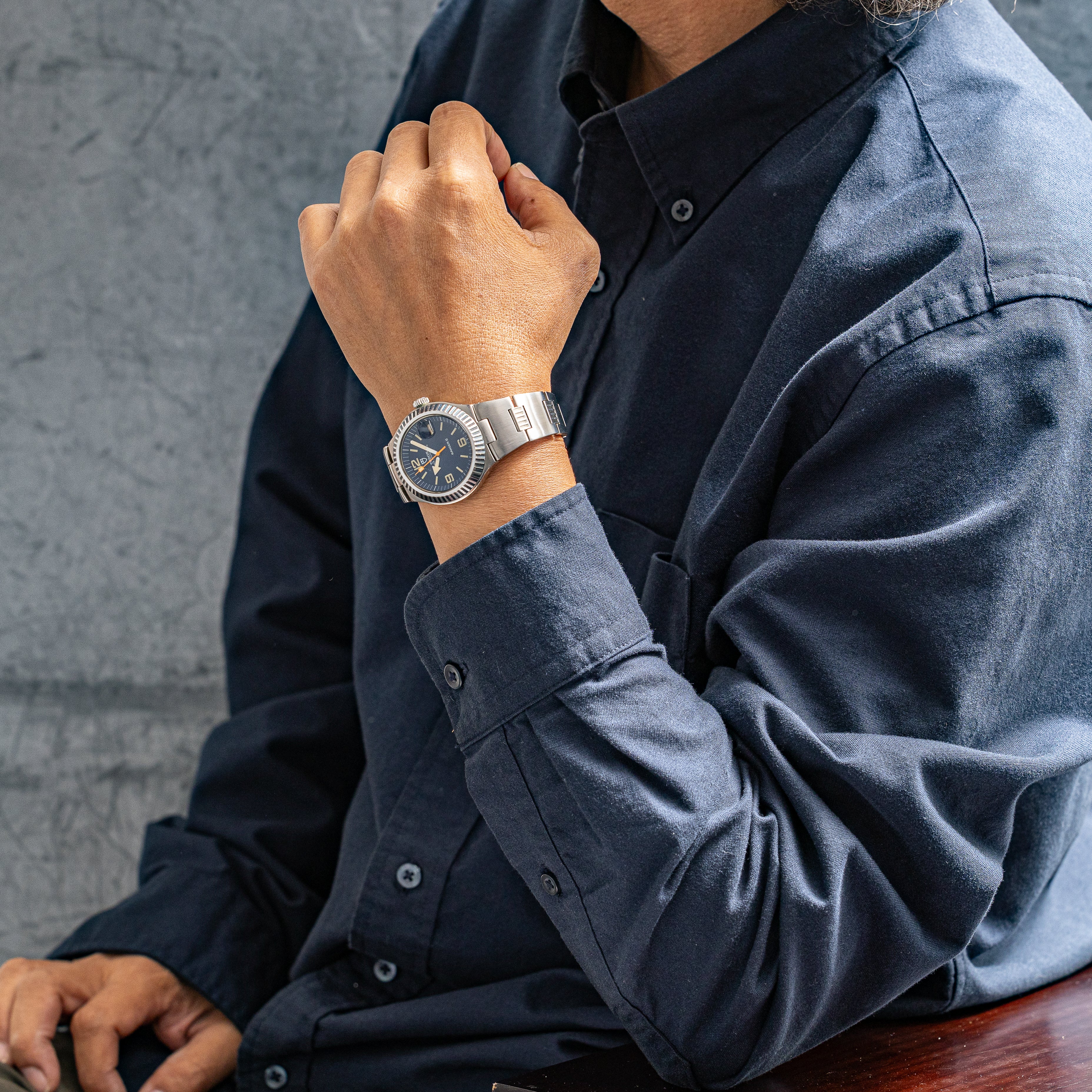 チューダー レンジャー2 Ref.9111/0 1975年製 オリジナルネイビーブルーダイヤル 純正ブレス 王冠リューズ