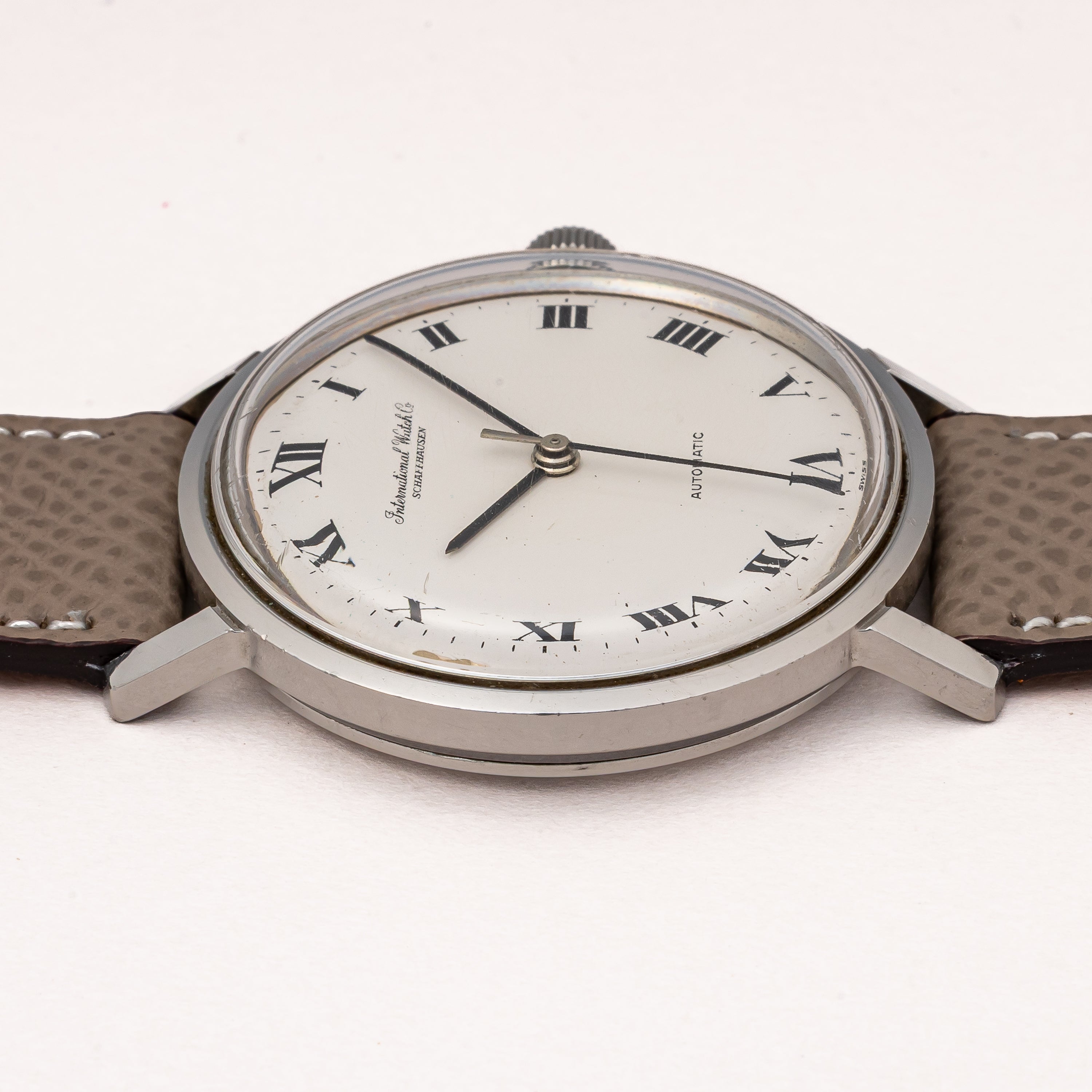 IWC 1977年製 ホワイトローマンダイヤル ペラトン式自動巻き Cal.854B ノンデイト 箱付き