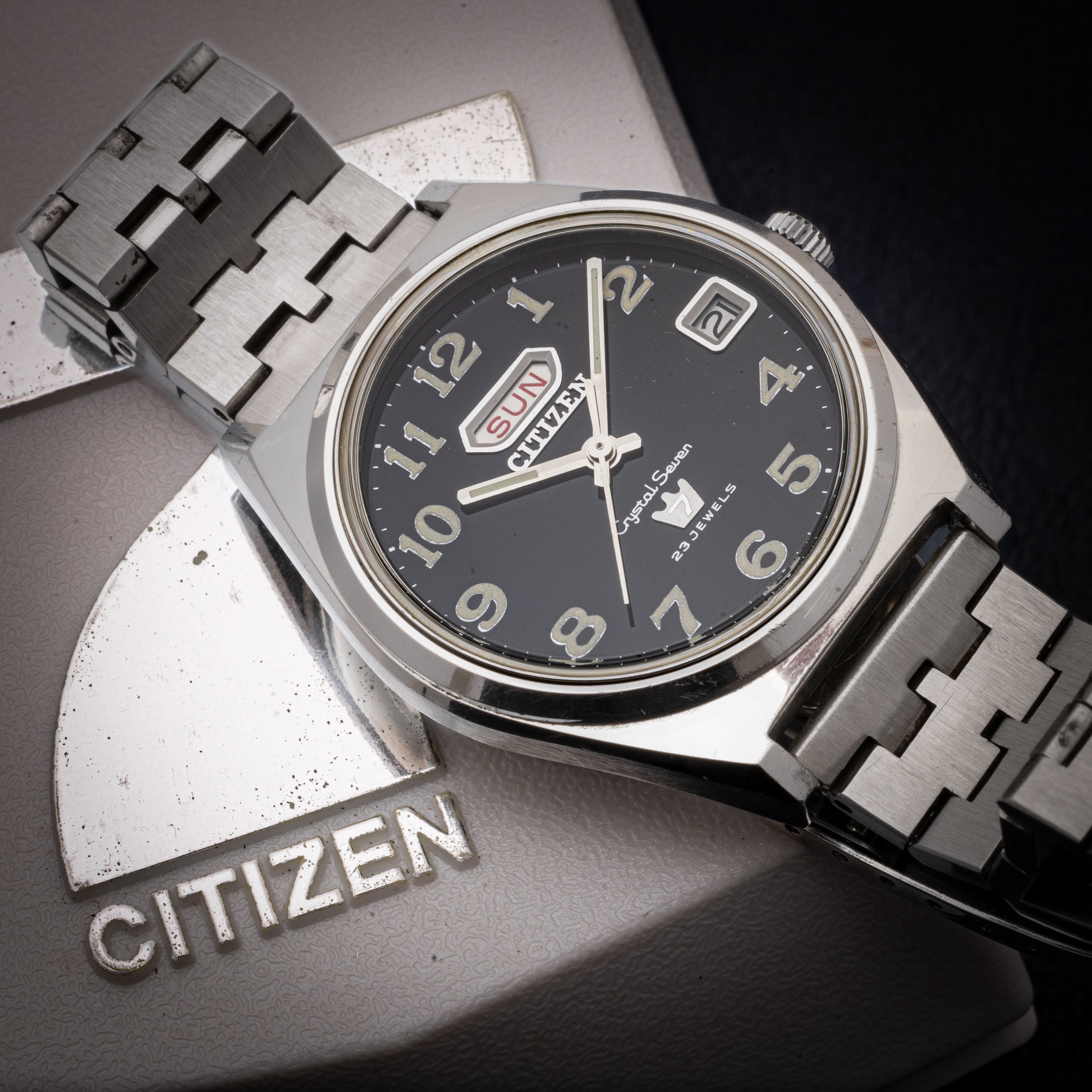 シチズン クリスタルセブン 1968年製 全数字ブラックダイヤル 箱、タグ付き