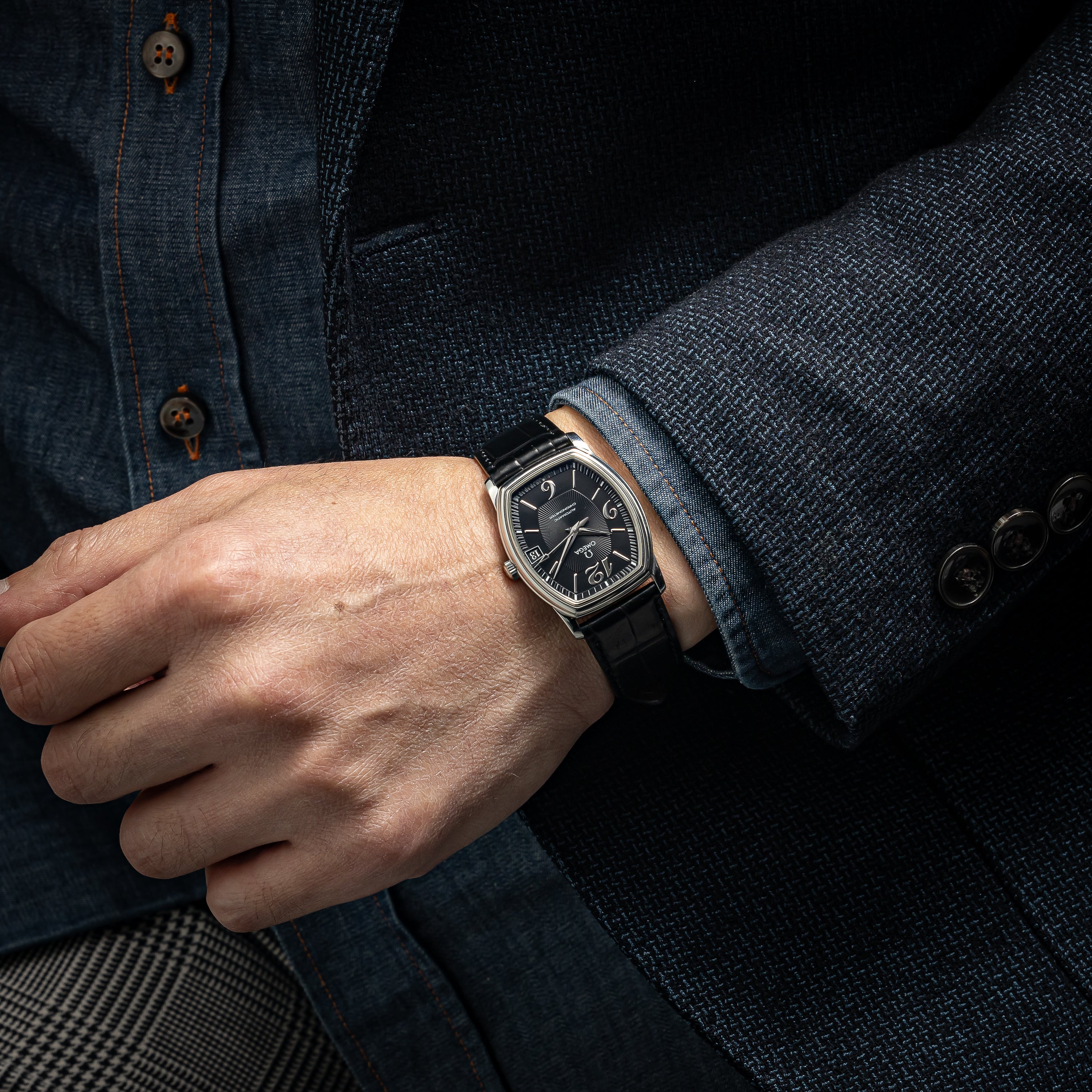 オメガ デ・ヴィル プレステージ クロノメーター 自動巻 トノーケース 1999年製 純正尾錠付き