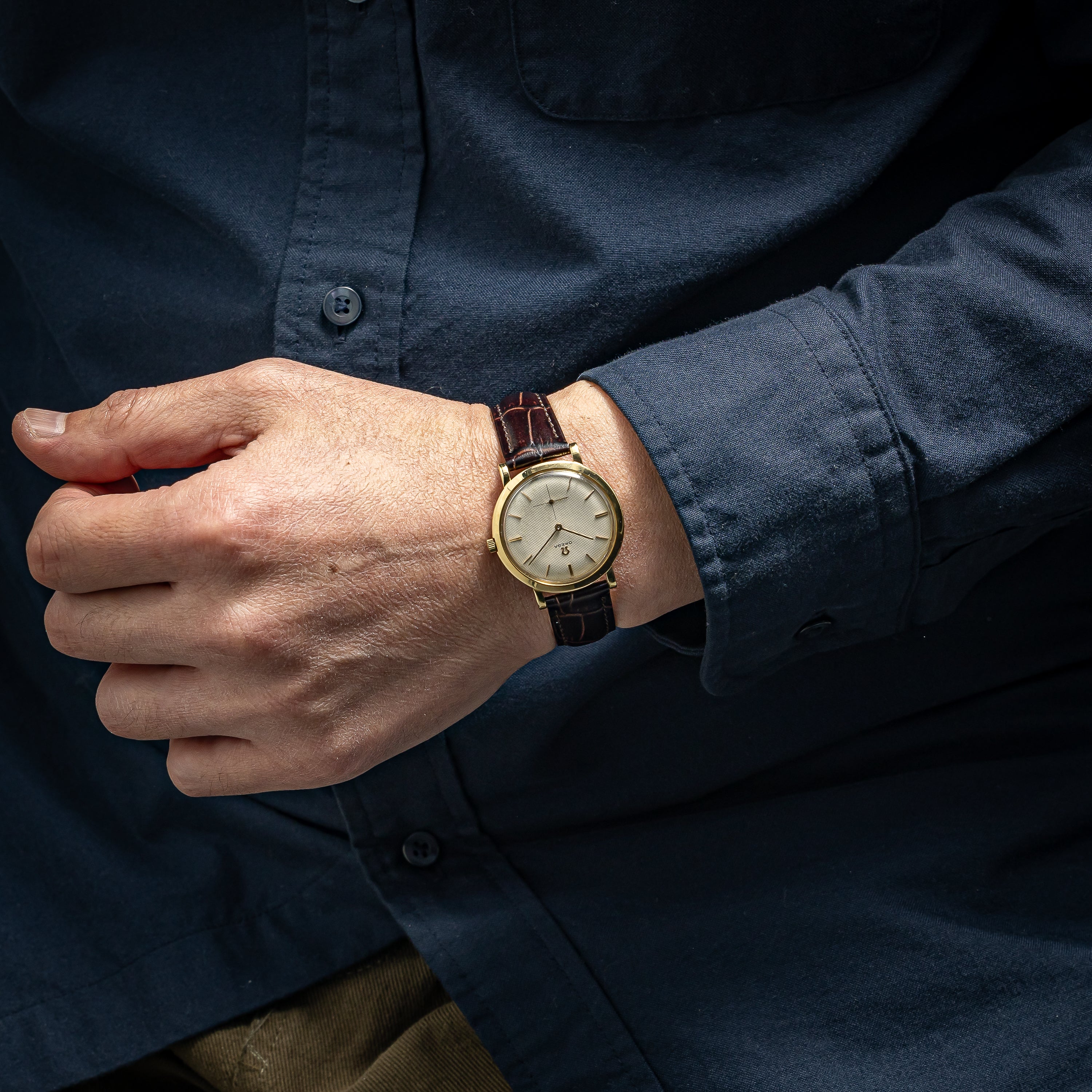 オメガ 18金無垢スクリューバックケース スモールセコンド Ref.14367 ギョーシェダイヤル